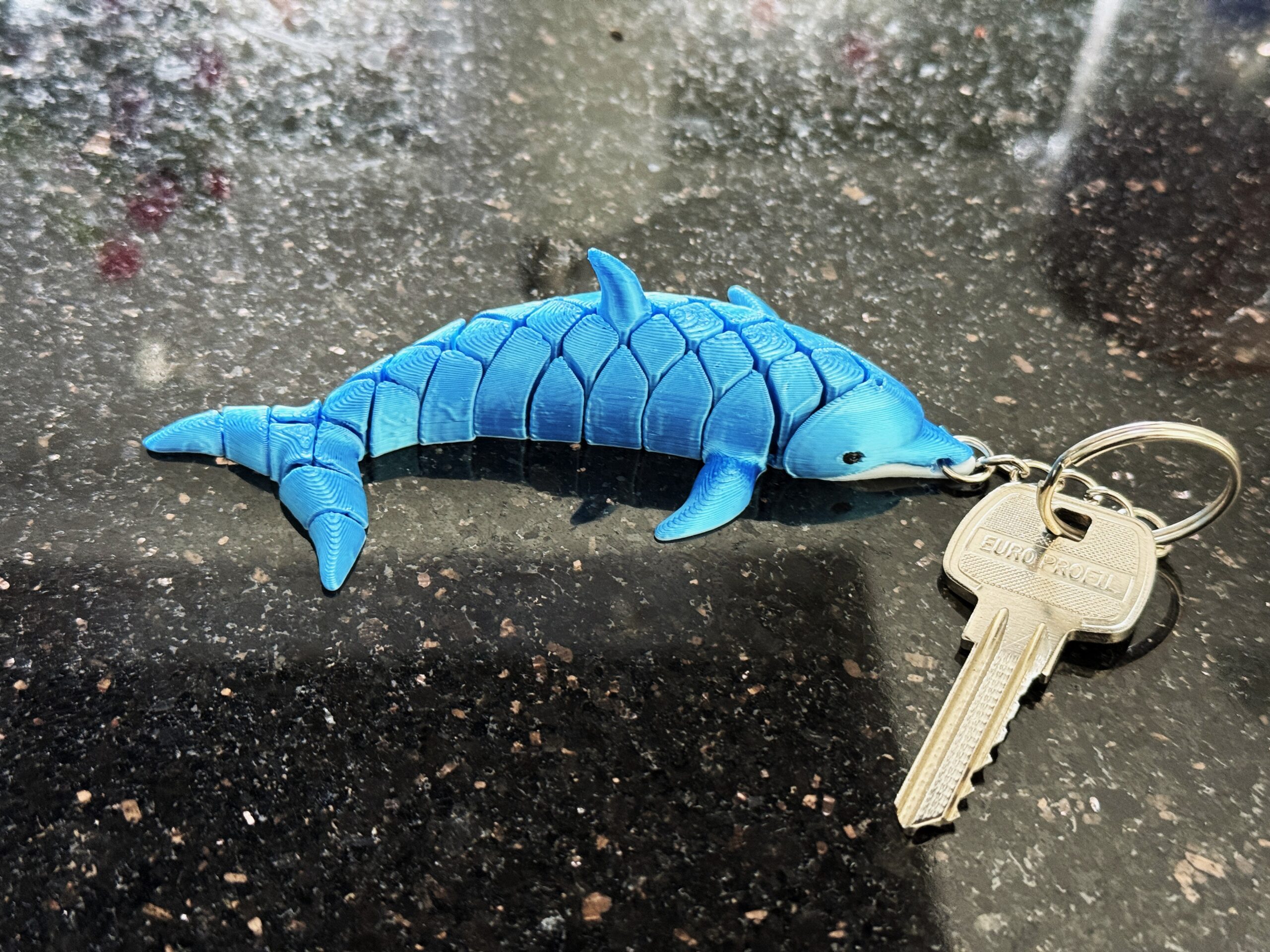 Delfin segmentowy 3D– elastyczny brelok z morską duszą! Mini figurka, prezent - obrazek 14