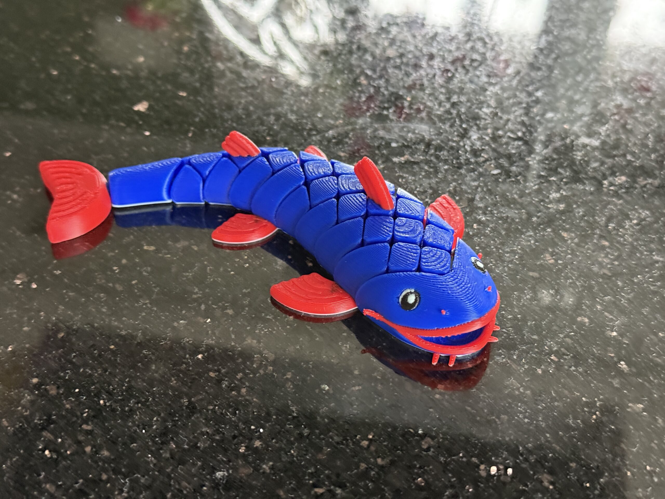 Segmentowy Sum 3D – wesoła rybka, ruchoma zabawka, prezent, ozdoba - obrazek 5