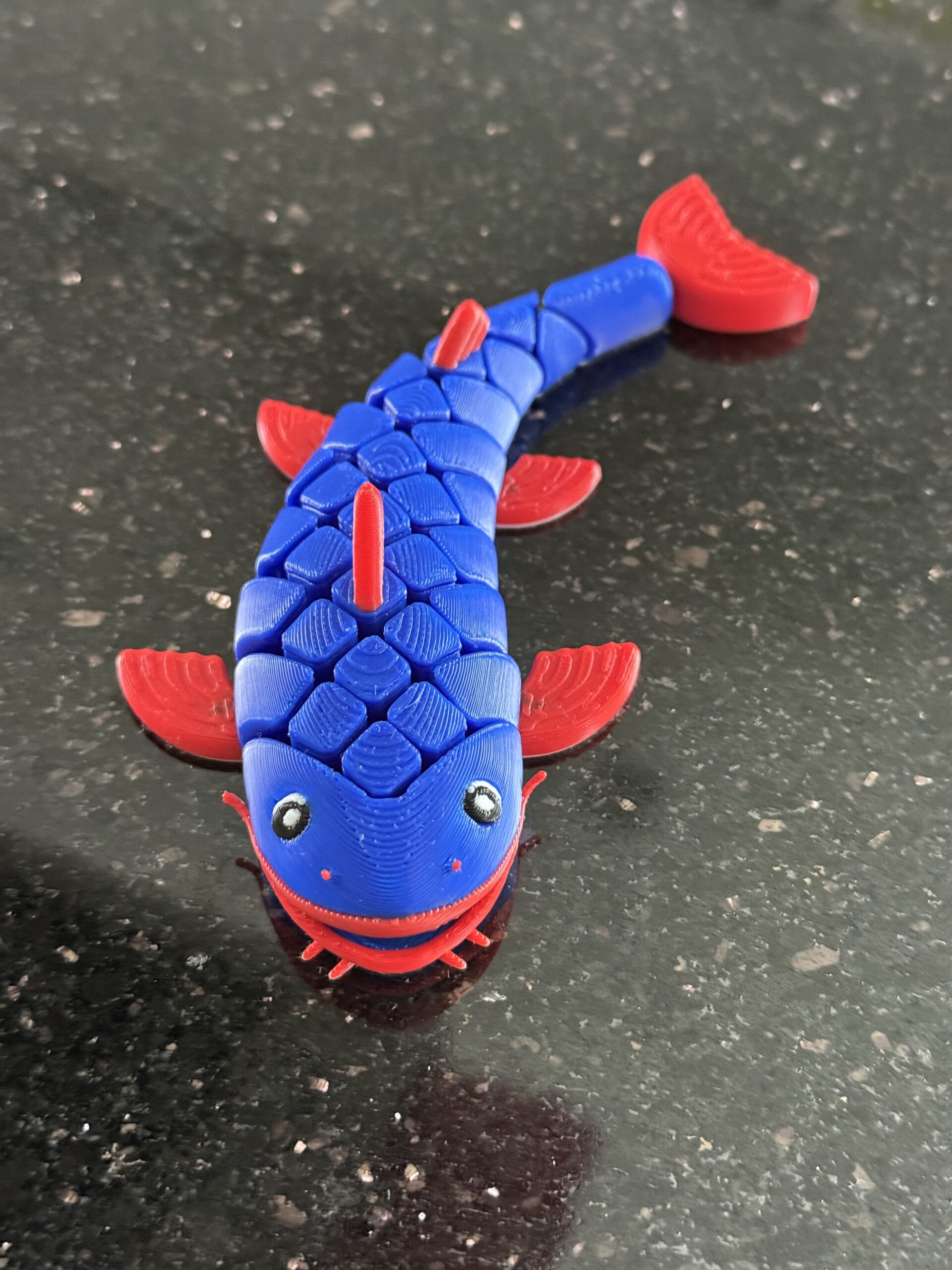 Segmentowy Sum 3D – wesoła rybka, ruchoma zabawka, prezent, ozdoba - obrazek 6