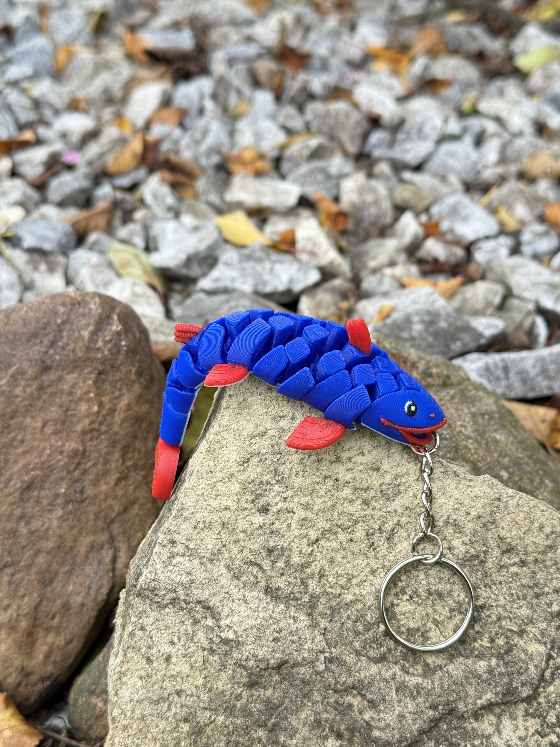 Sum segmentowy 3D – brelok, wesoła rybka, ruchoma mini figurka, zabawka - obrazek 7