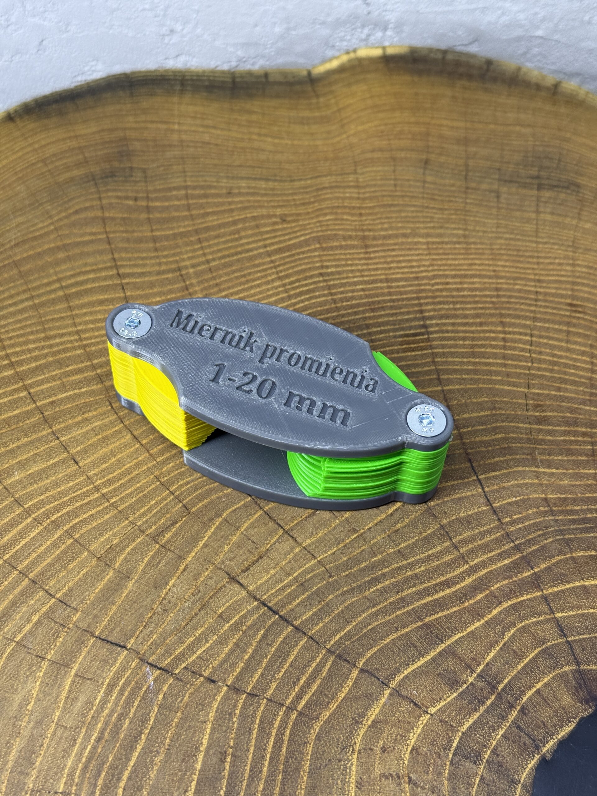 Miernik promienia – kieszonkowy szablon do pomiaru promieni wewnętrznych i zewnętrznych - obrazek 2