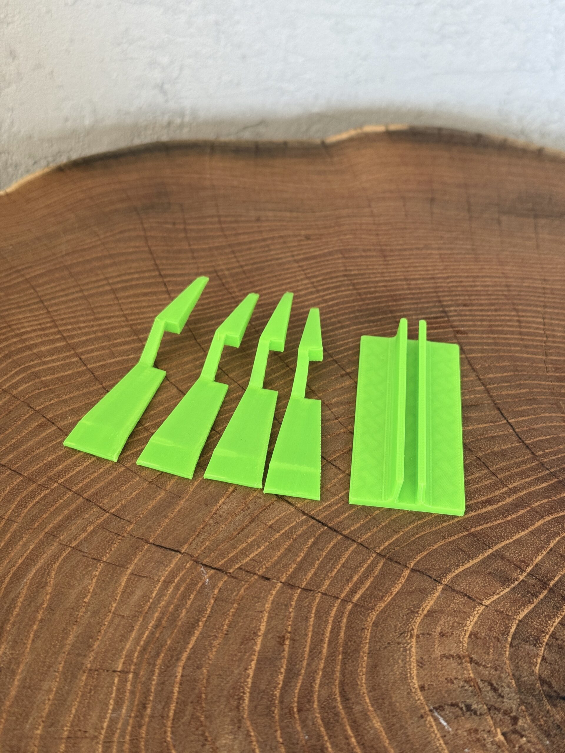 Wielofunkcyjny uchwyt lutowniczy do kabli z funkcją pęset i klipsem na karteczki - obrazek 7