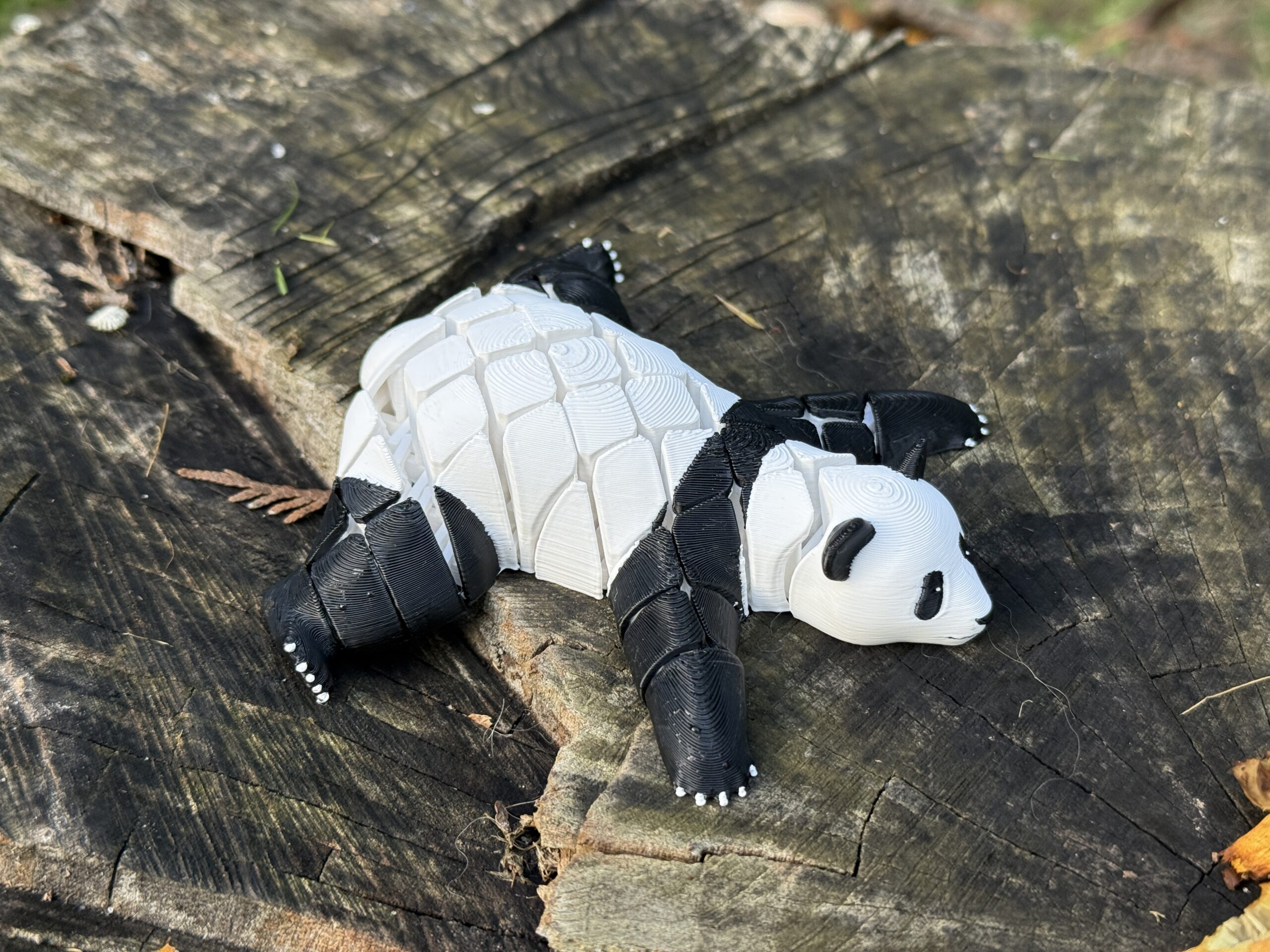 Panda segmentowa 3D – ruchoma figurka pełna spokoju i wdzięku, zabawka - obrazek 10