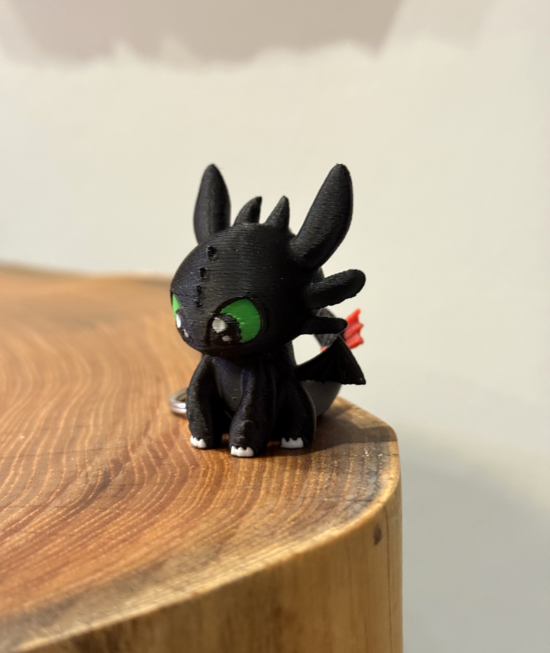 Smok Szczerbatek – brelok Nocna Furia 3D, figurka, prezent - obrazek 10