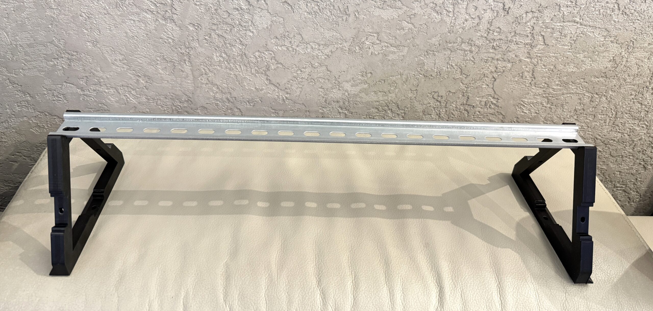 Uniwersalny uchwyt / stojak, mocowanie na 4 szyny DIN 35 mm - obrazek 11