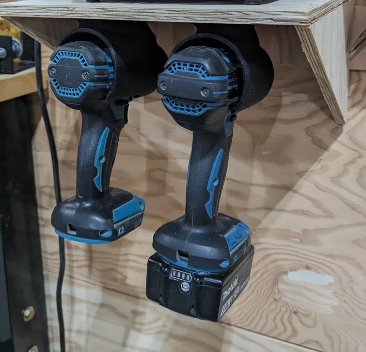 Uniwersalny Uchwyt na Wkrętarkę akumulatorową – Porządek, Wygoda i Solidność w Jednym! - obrazek 8