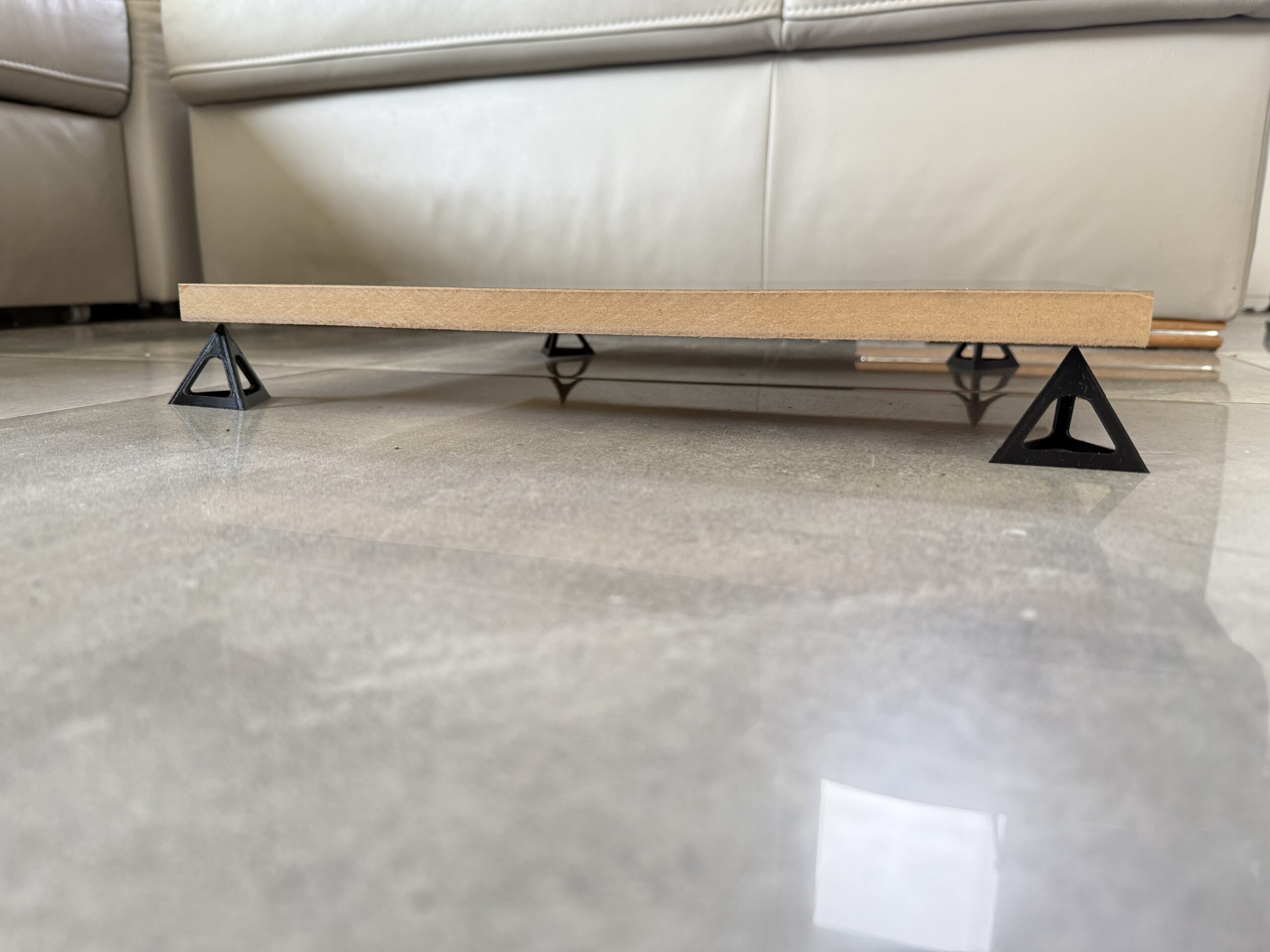 Podstawki malarskie piramidki zestaw 4 szt // stojaki lakiernicze - obrazek 3