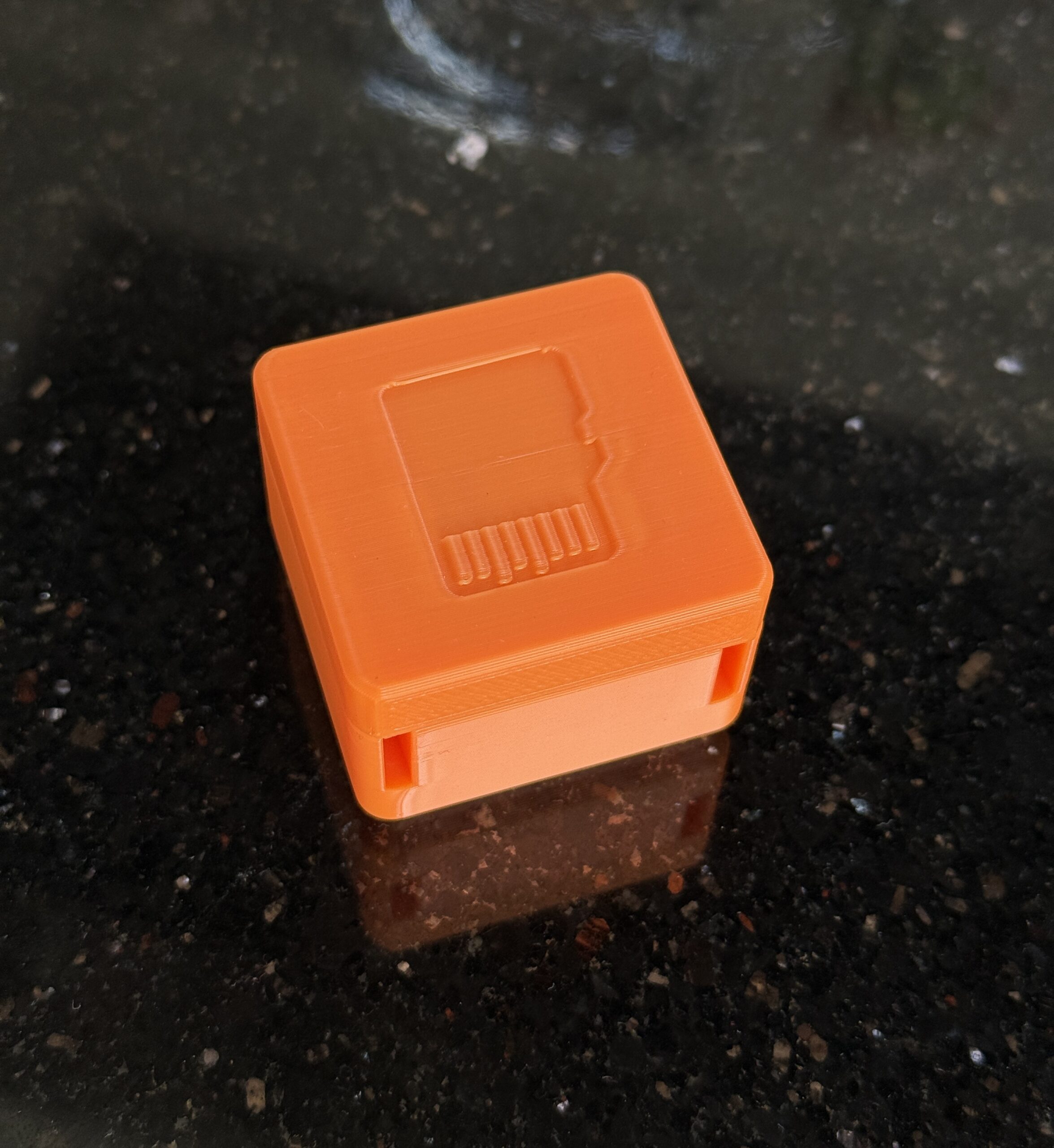 Mini skrzynka / organizer na karty microSD i SD – gadżeciarski, kompaktowy i stylowy - obrazek 8