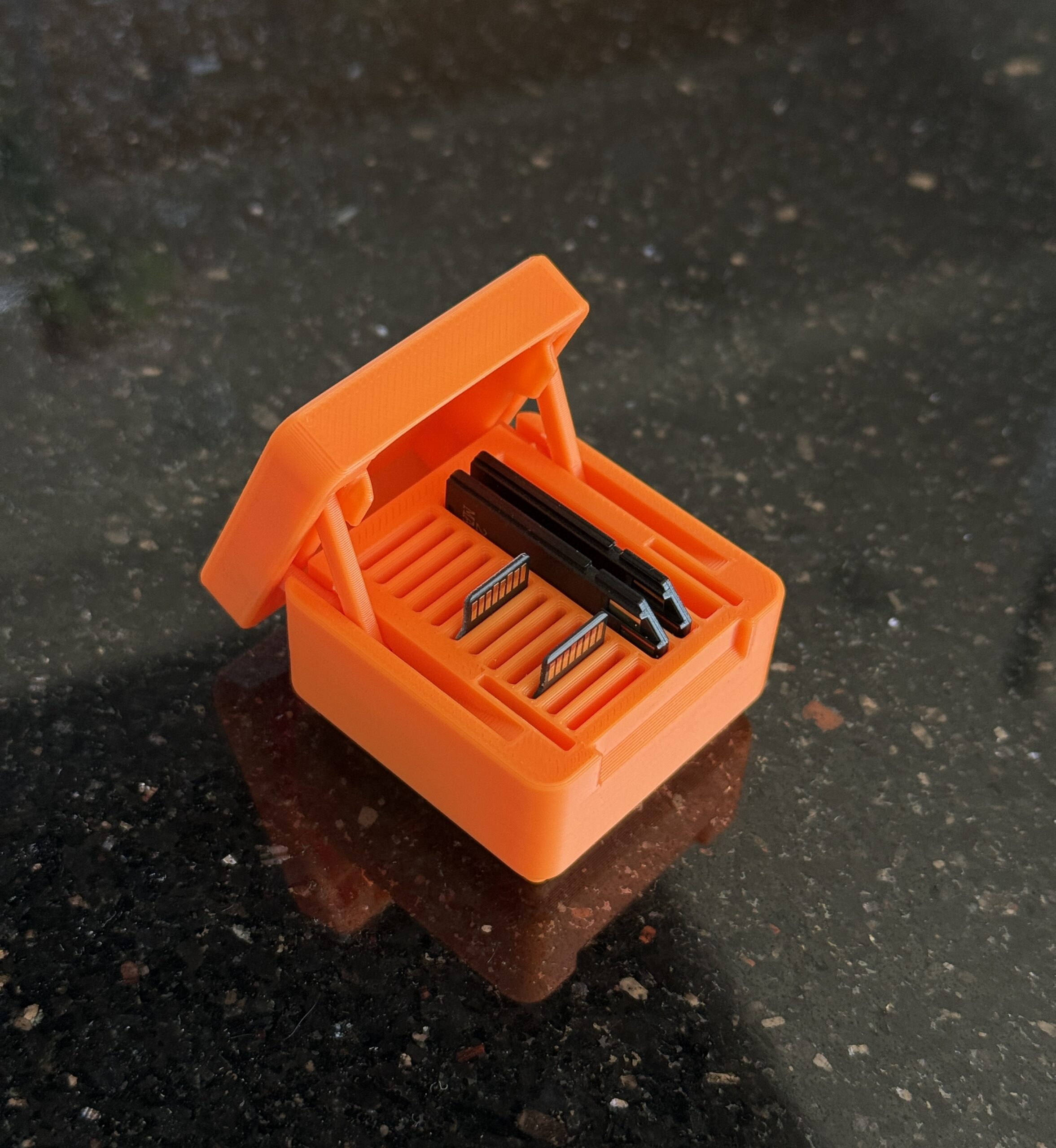 Mini skrzynka / organizer na karty microSD i SD – gadżeciarski, kompaktowy i stylowy - obrazek 5