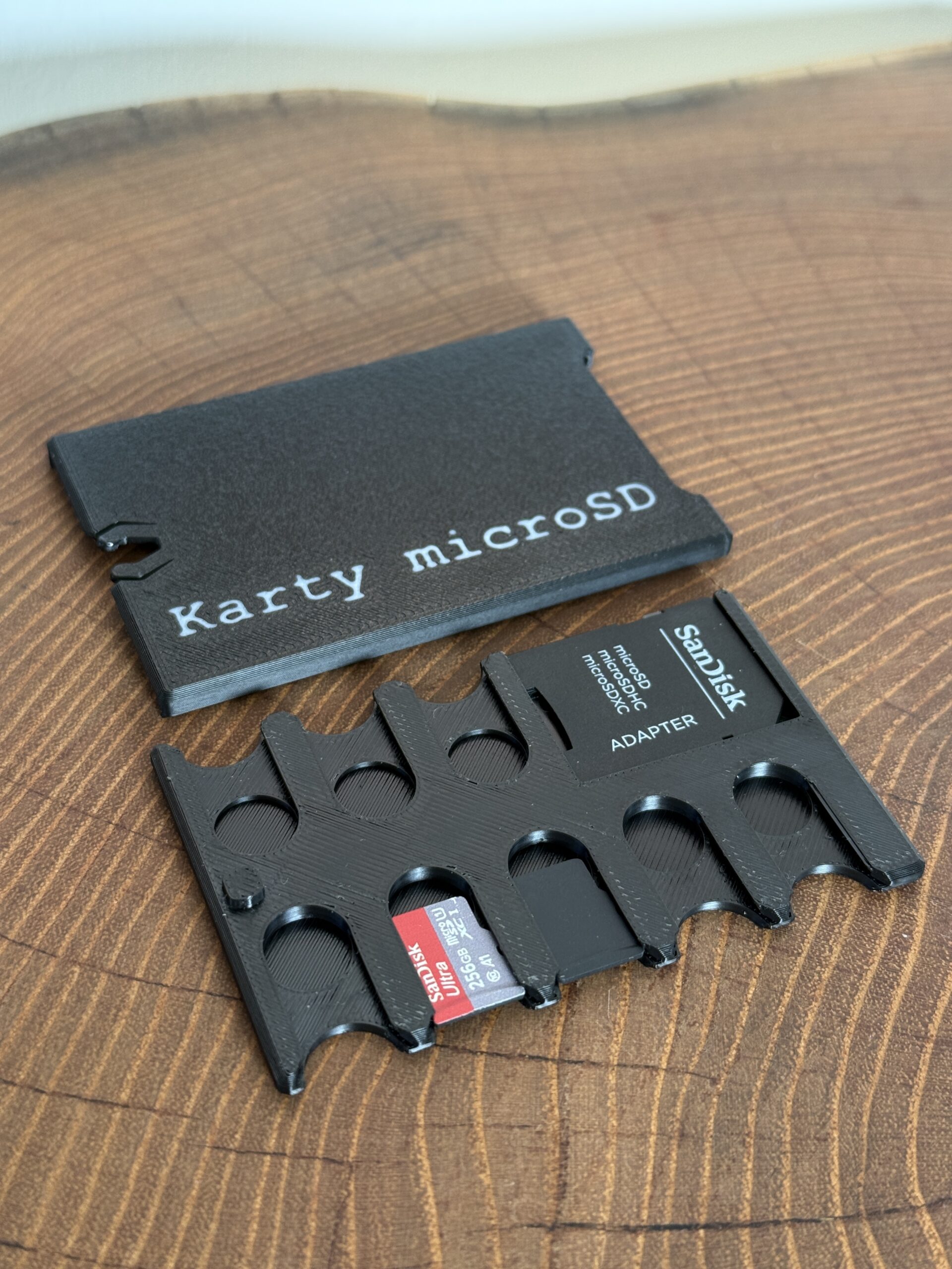 Etui na karty microSD – kieszonkowy organizer na 8 kart + adapter SD - obrazek 5