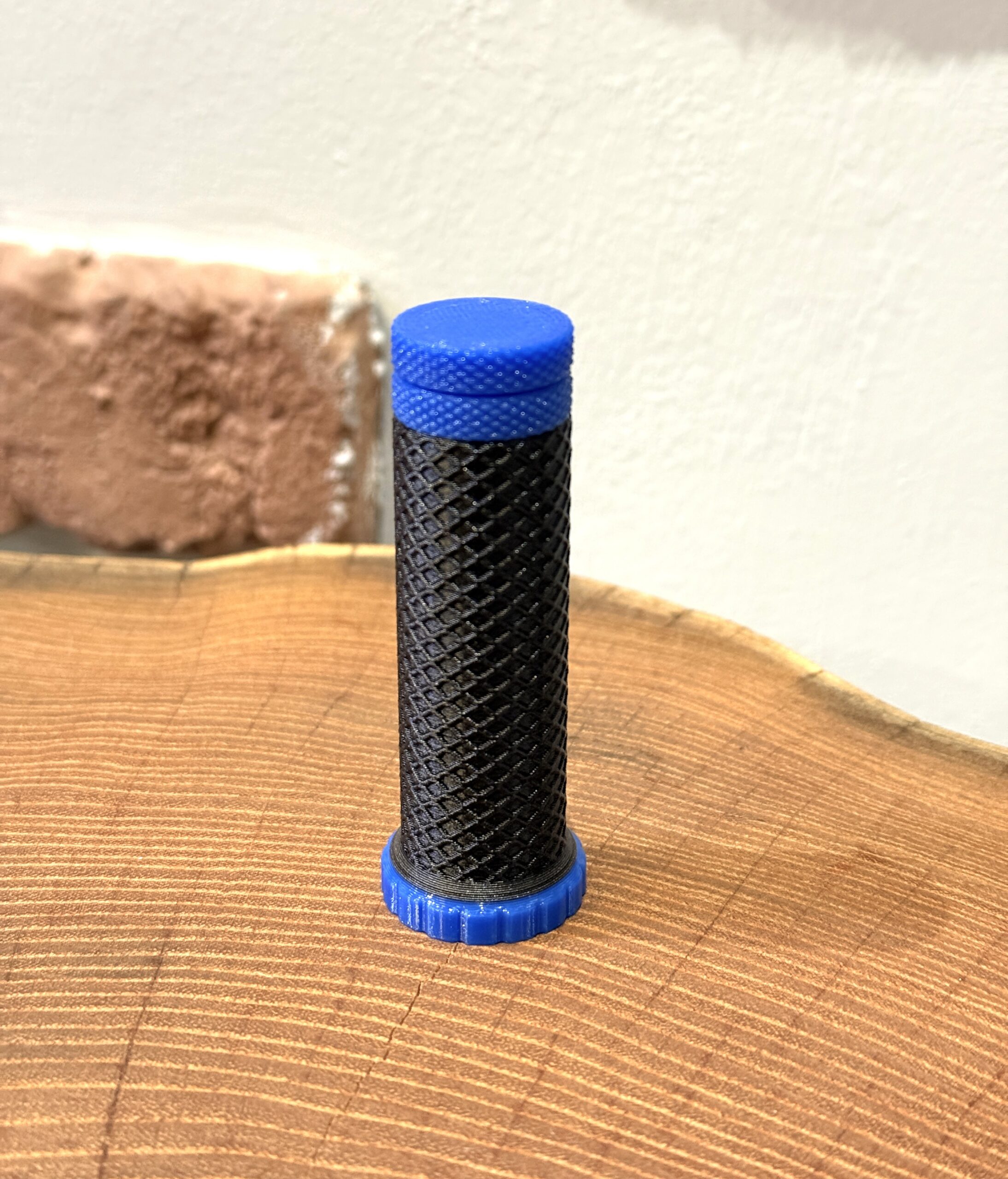 Regulowana podpórka pod kartę graficzną GPU 75–125 mm, personalizacja - obrazek 3