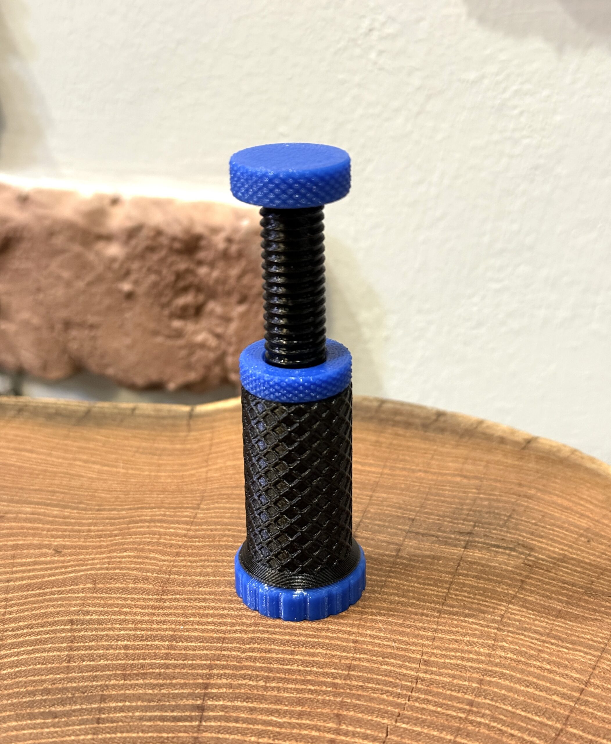 Regulowana podpórka pod kartę graficzną GPU 56–83 mm, personalizacja - obrazek 2