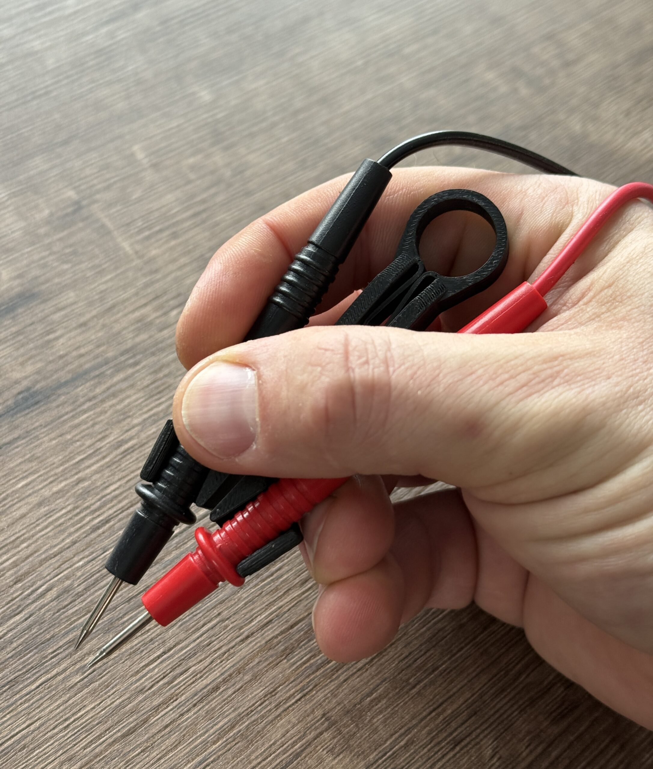 Pęseta, uchwyt do sond pomiarowych multimetru / miernika 9 mm - obrazek 11