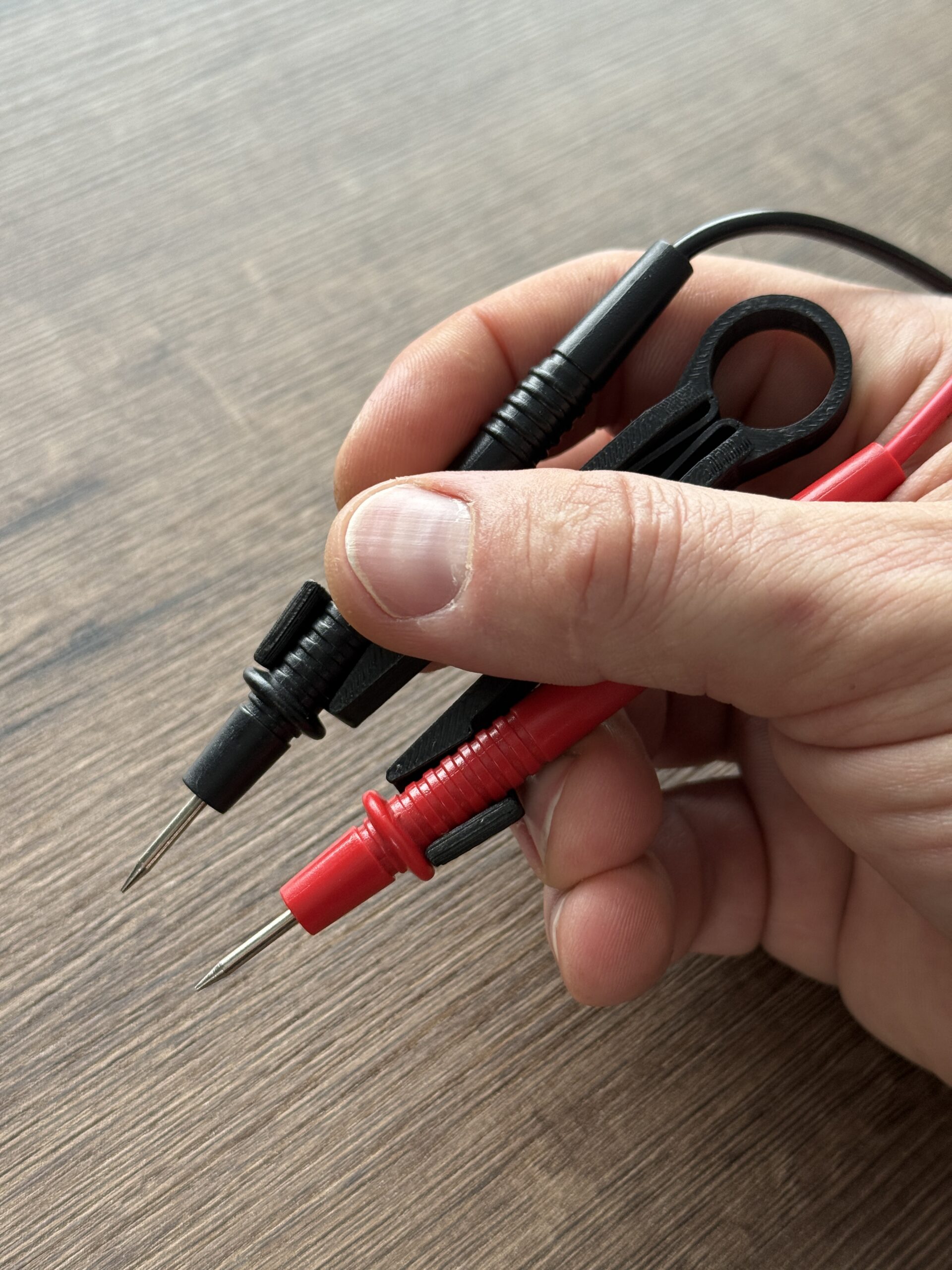 Pęseta, uchwyt do sond pomiarowych multimetru / miernika 9 mm - obrazek 12