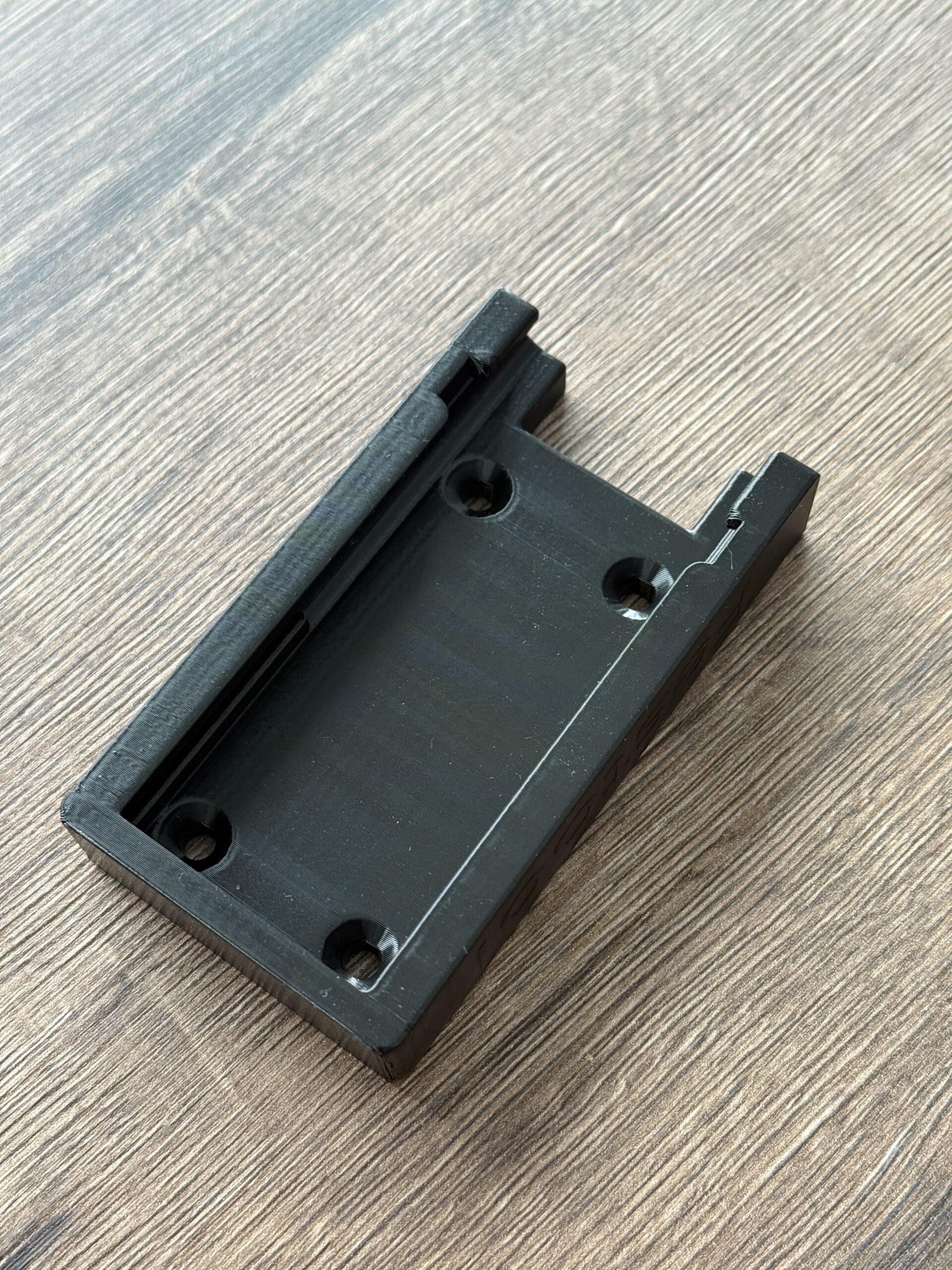 Uchwyt na akumulator Festool 18V – Mocny, Niezawodny i Prosty! - obrazek 8