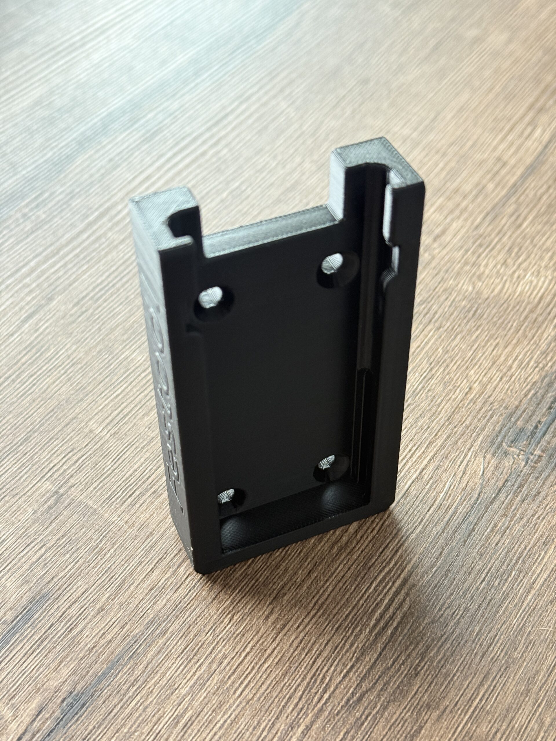 Uchwyt na akumulator Festool 18V – Mocny, Niezawodny i Prosty! - obrazek 4