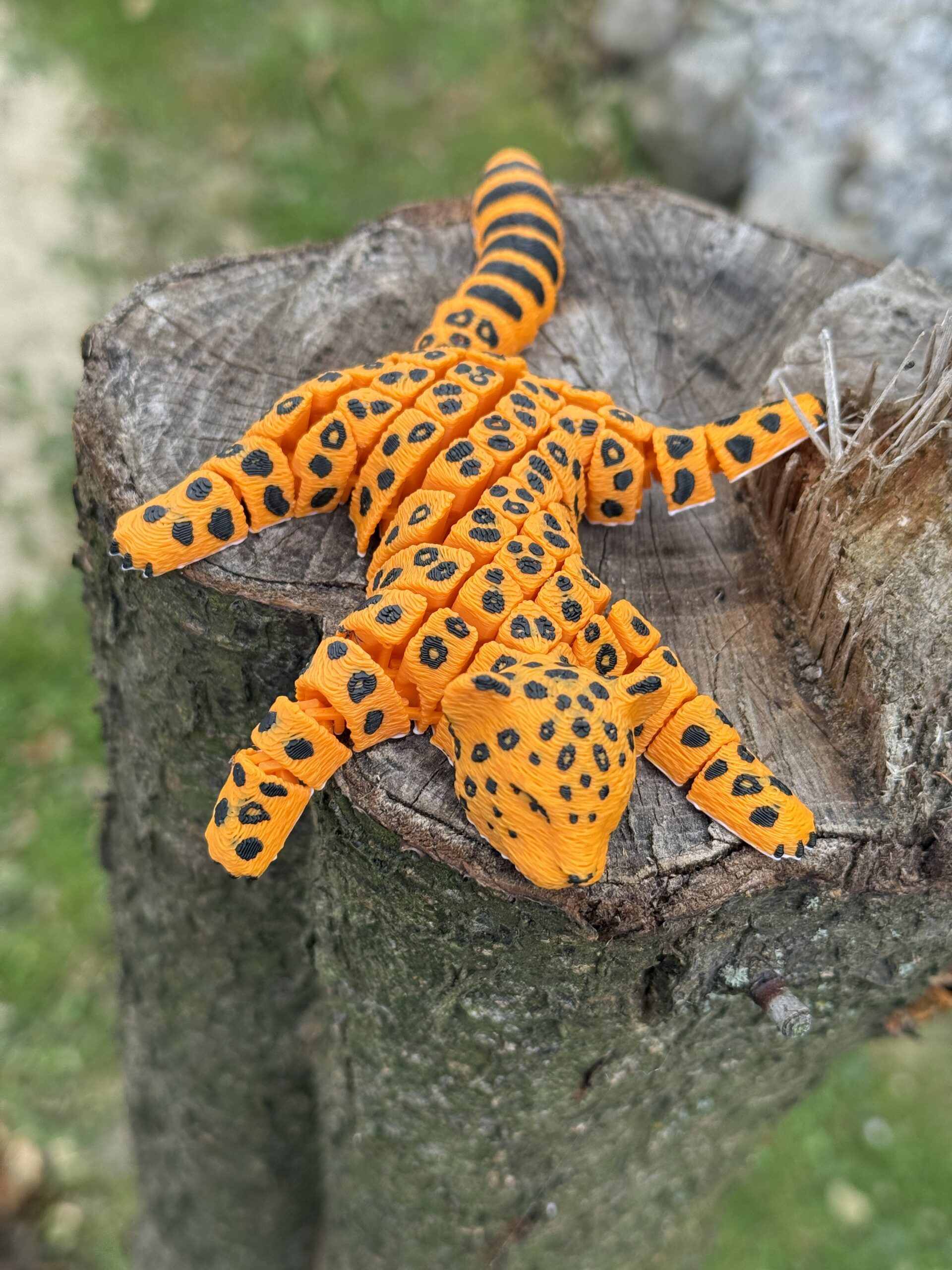 Lampart Plamisty 3D – Segmentowa, Ruchoma Figurka, zabawka - obrazek 7