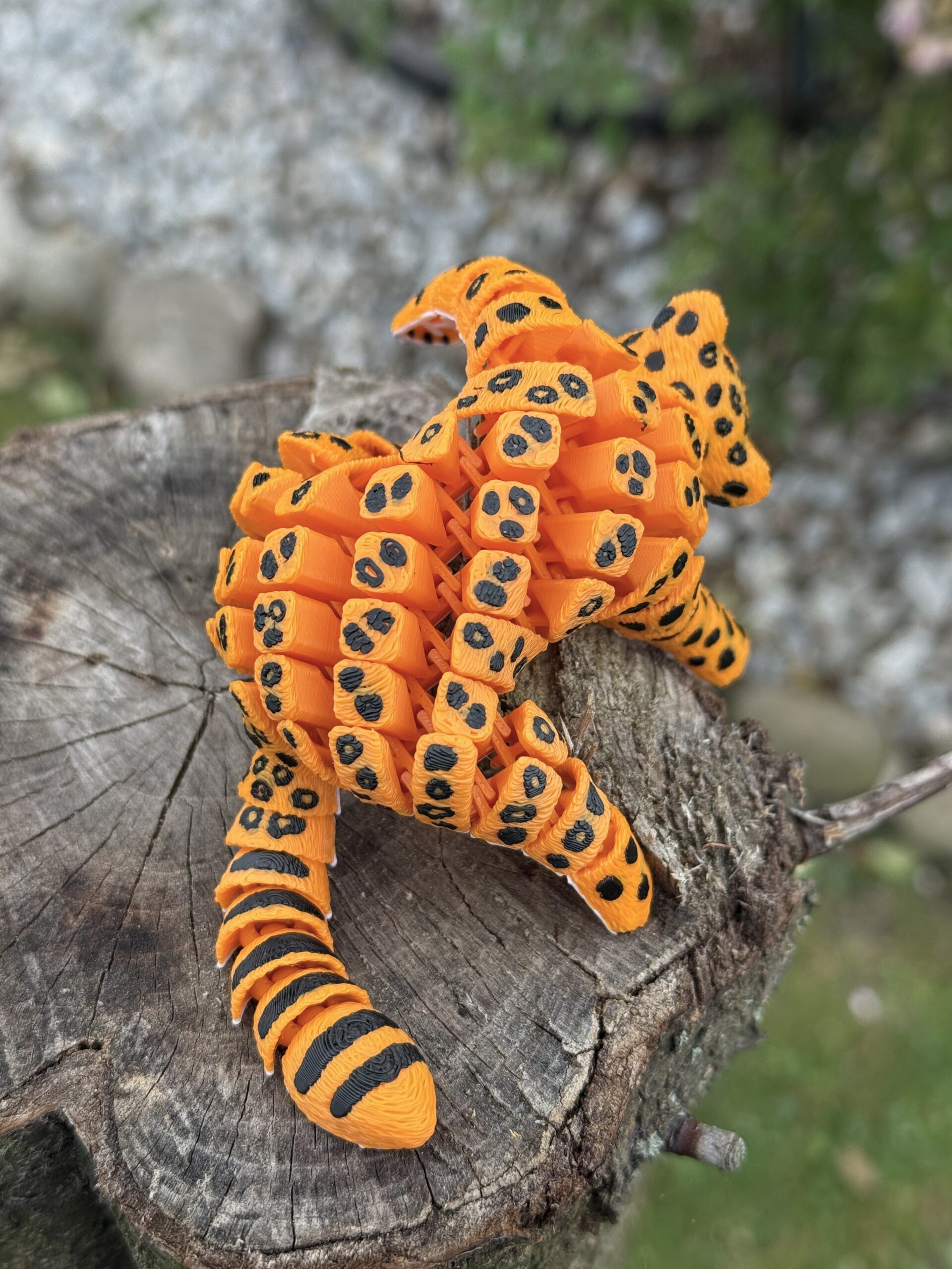 Lampart Plamisty 3D – Segmentowa, Ruchoma Figurka, zabawka - obrazek 8