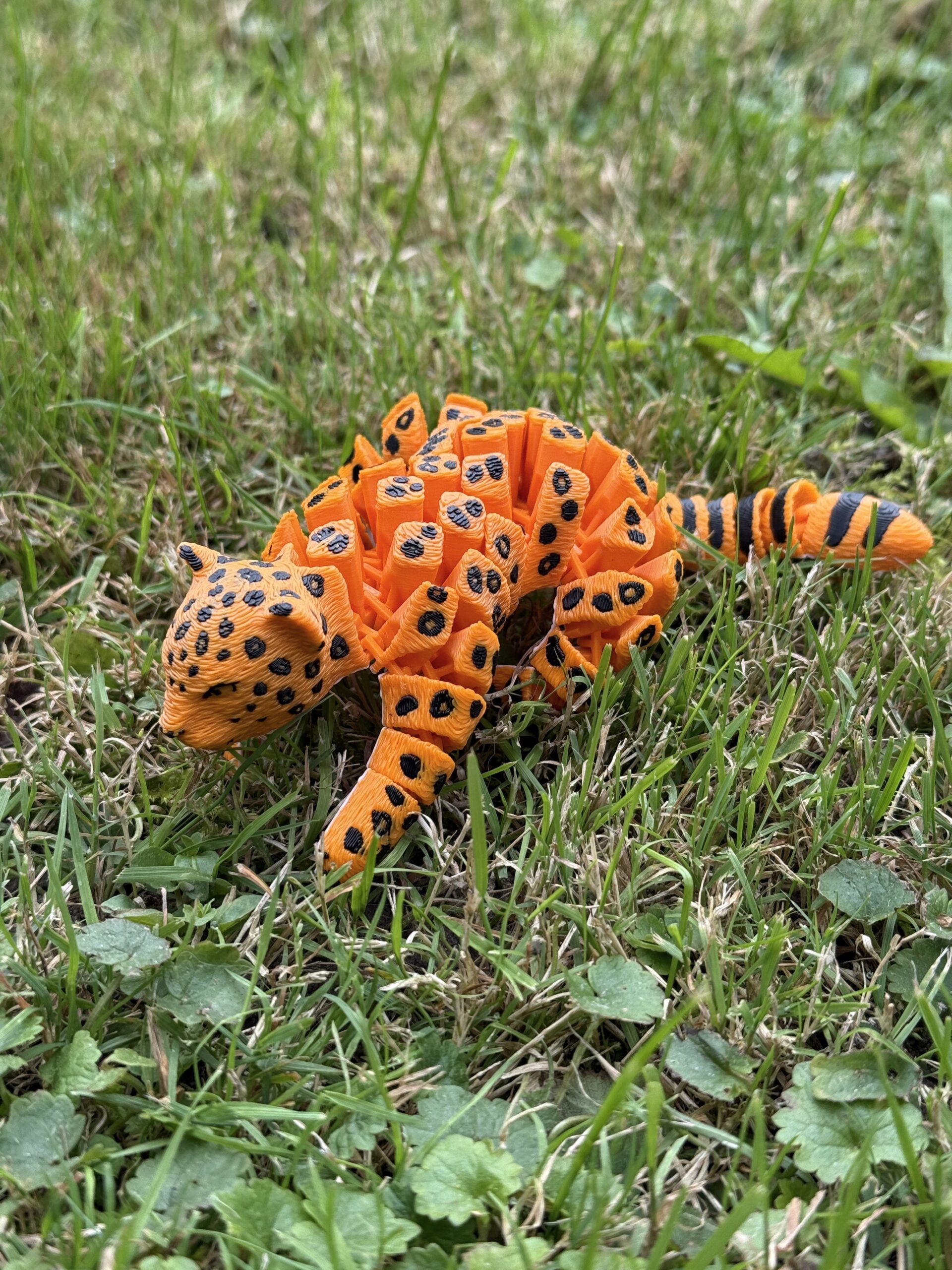 Lampart Plamisty 3D – Segmentowa, Ruchoma Figurka, zabawka - obrazek 12