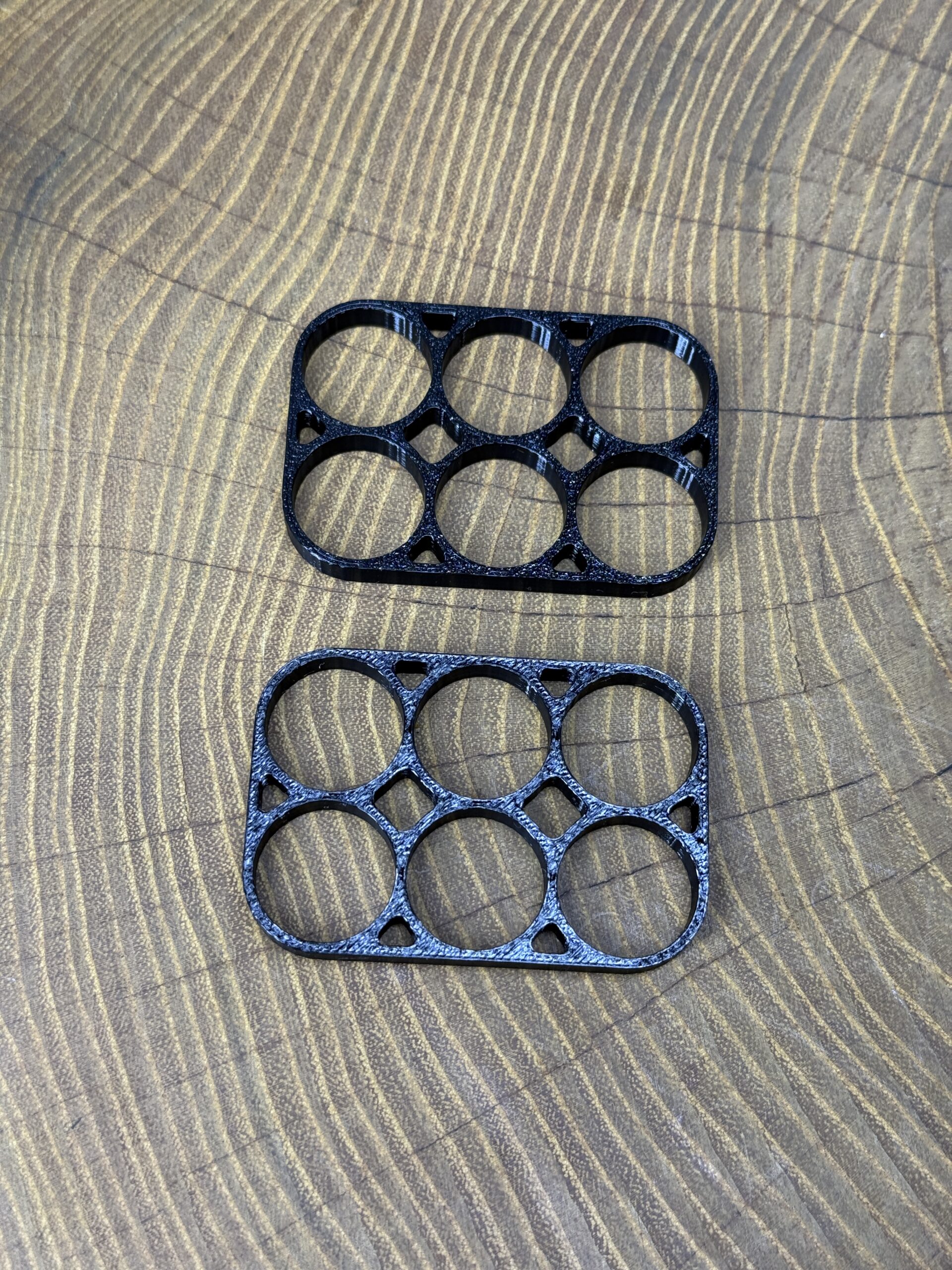 Uchwyt / koszyk na ogniwa 18650 – solidny i precyzyjny element, 2x3 - obrazek 3