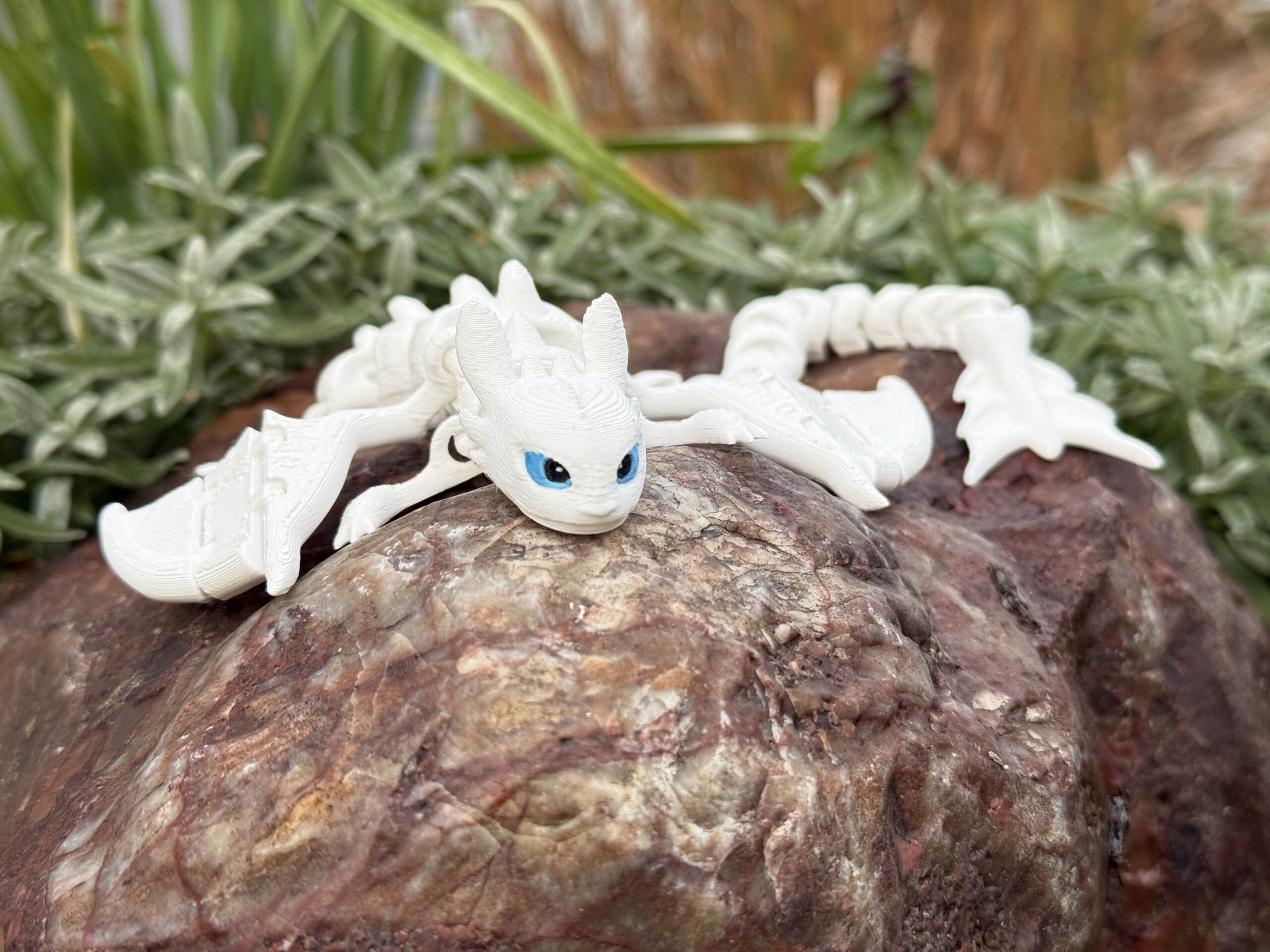 Biała Furia 3D 30 cm– przegubowa figurka inspirowana „Jak wytresować smoka” - obrazek 7