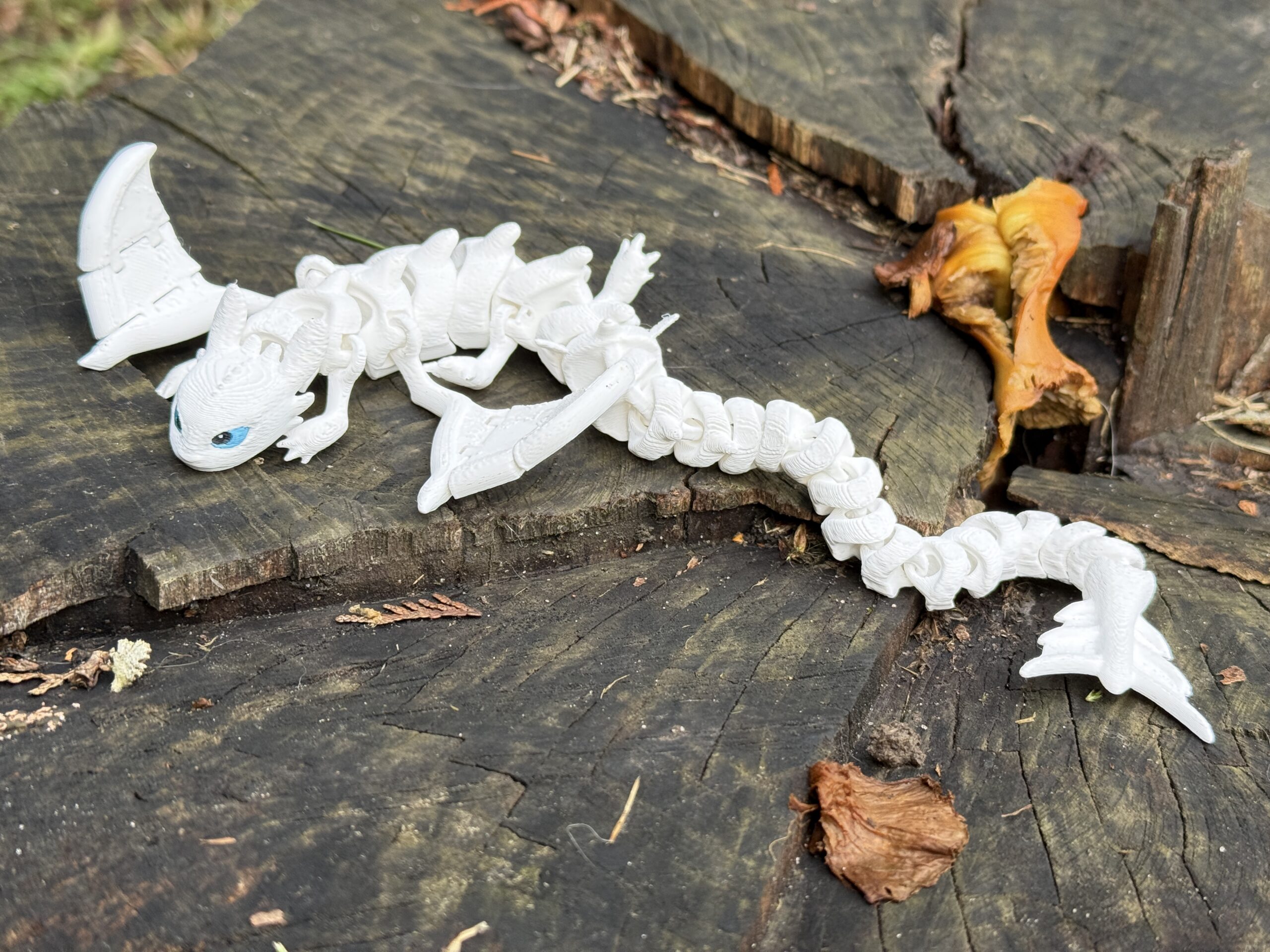 Biała Furia 3D 30 cm– przegubowa figurka inspirowana „Jak wytresować smoka” - obrazek 12