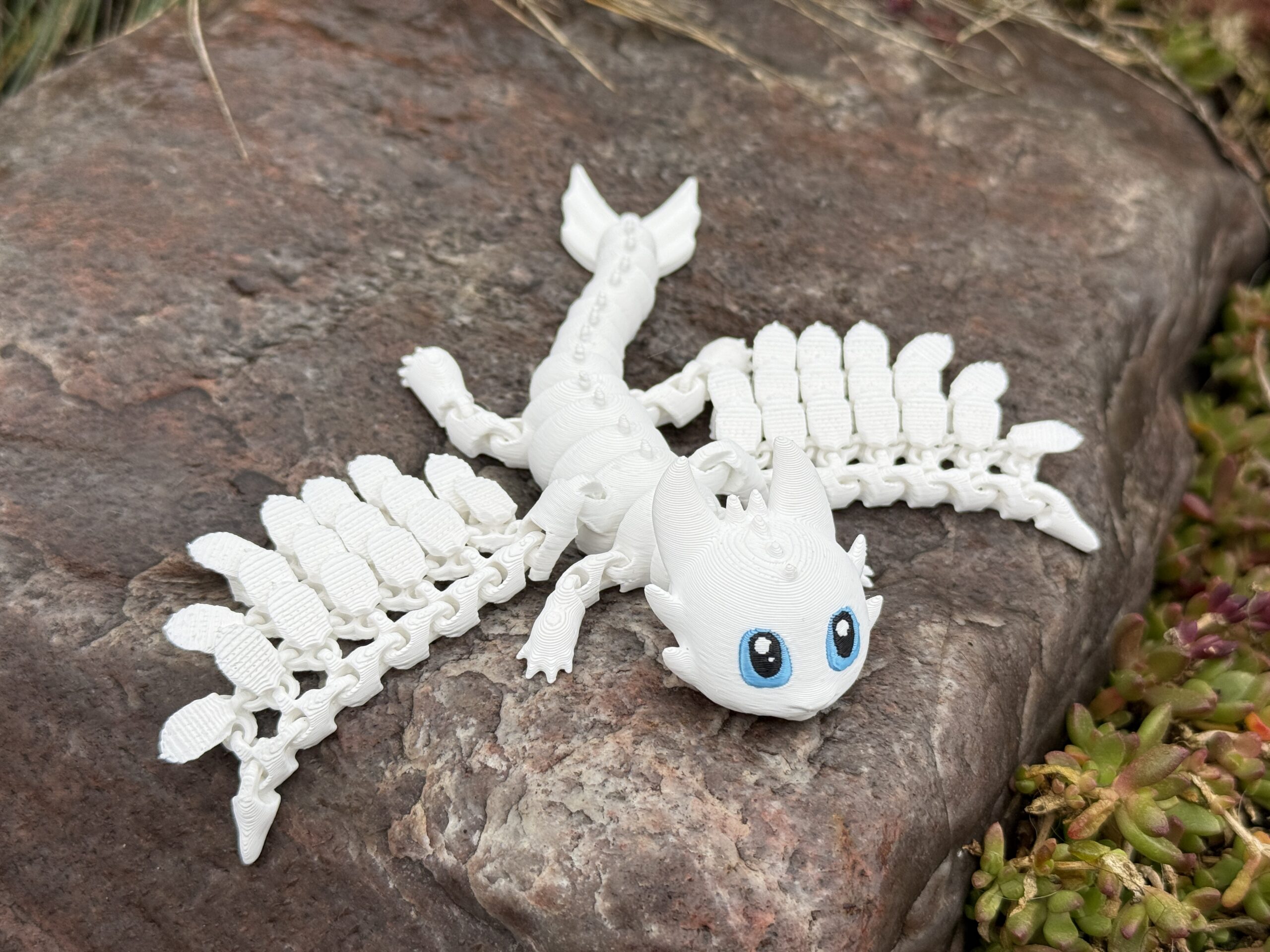 Biała Furia 3D – przegubowa figurka inspirowana „Jak wytresować smoka” - obrazek 2