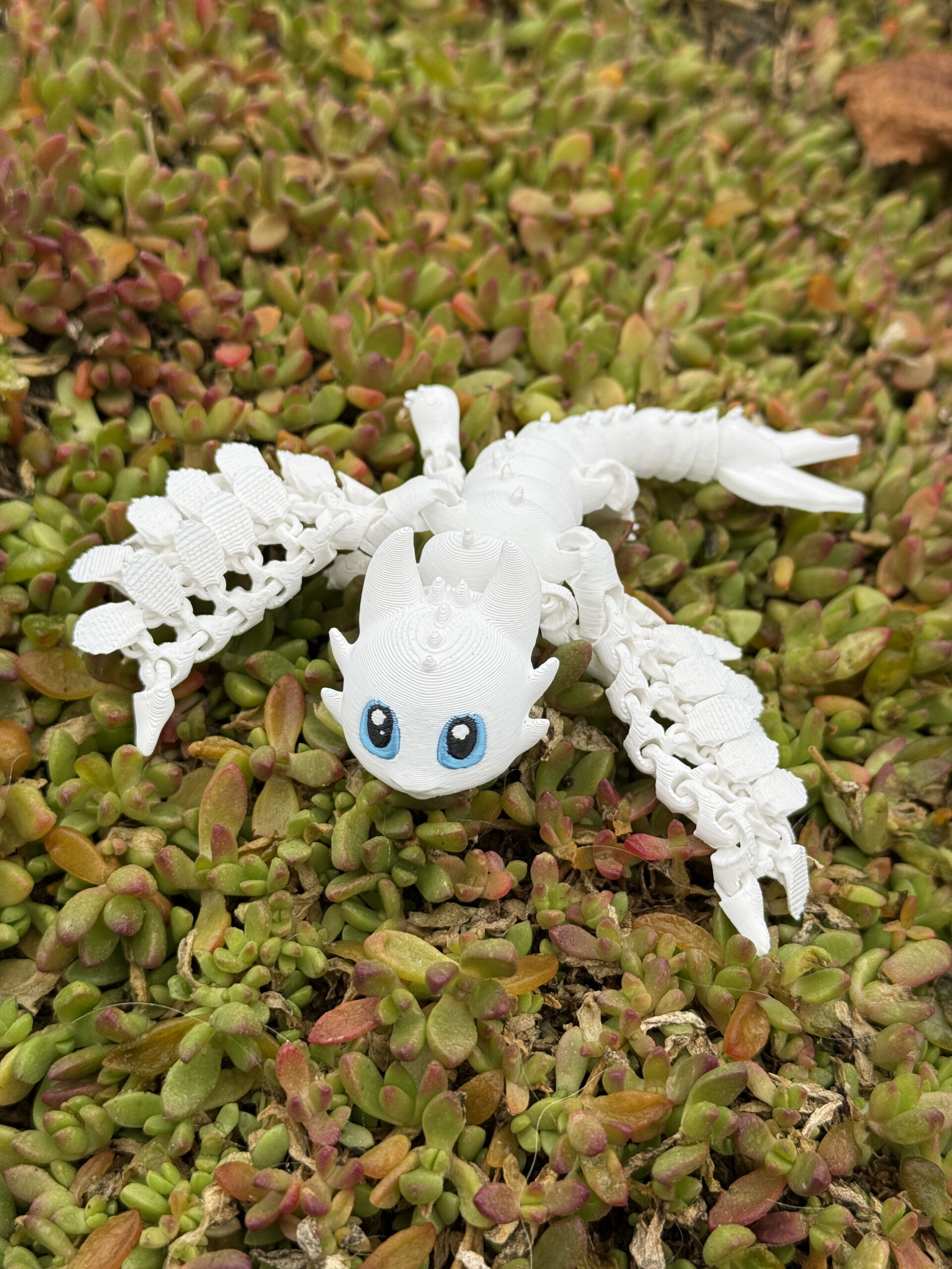 Biała Furia 3D – przegubowa figurka inspirowana „Jak wytresować smoka” - obrazek 3