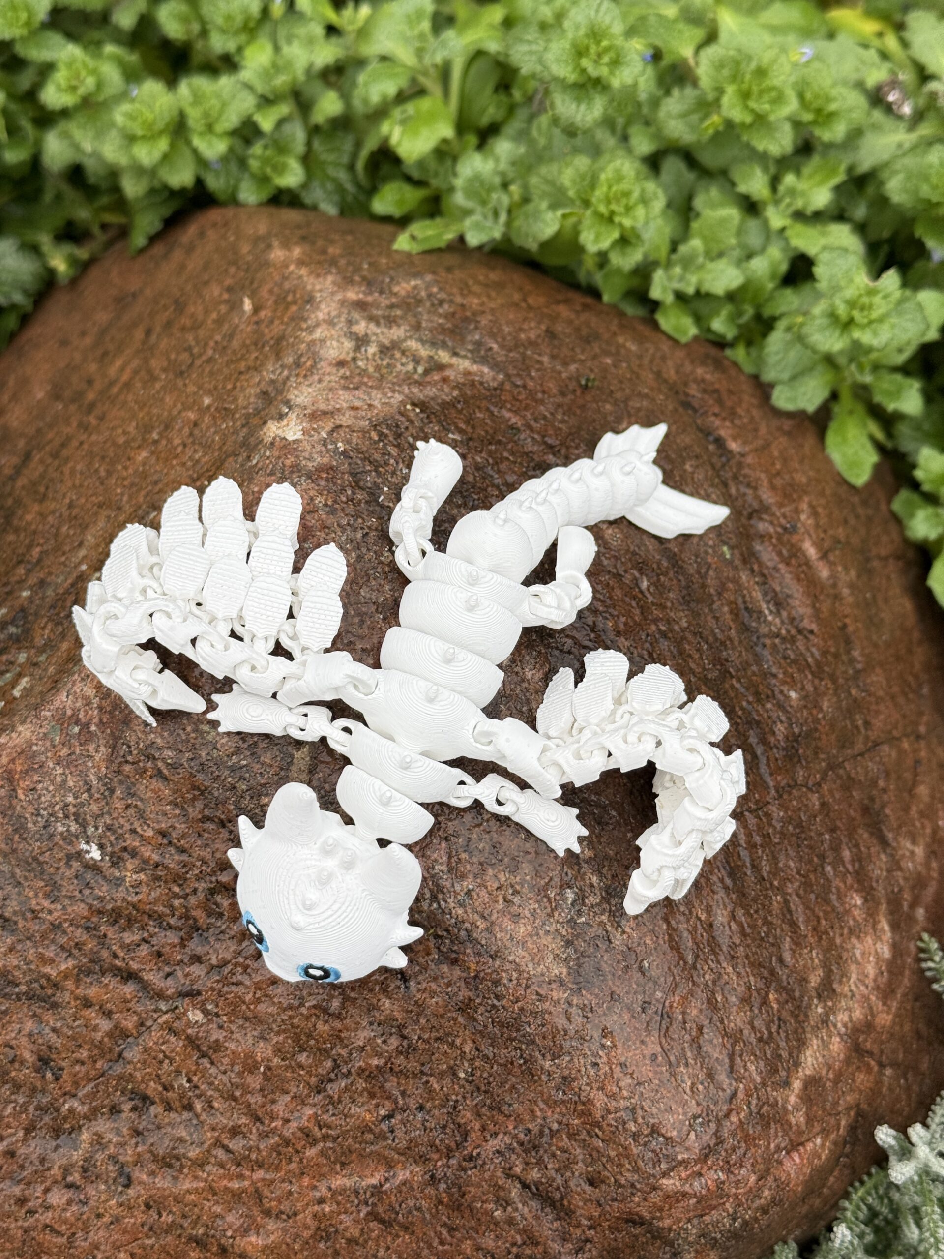 Biała Furia 3D – przegubowa figurka inspirowana „Jak wytresować smoka” - obrazek 6