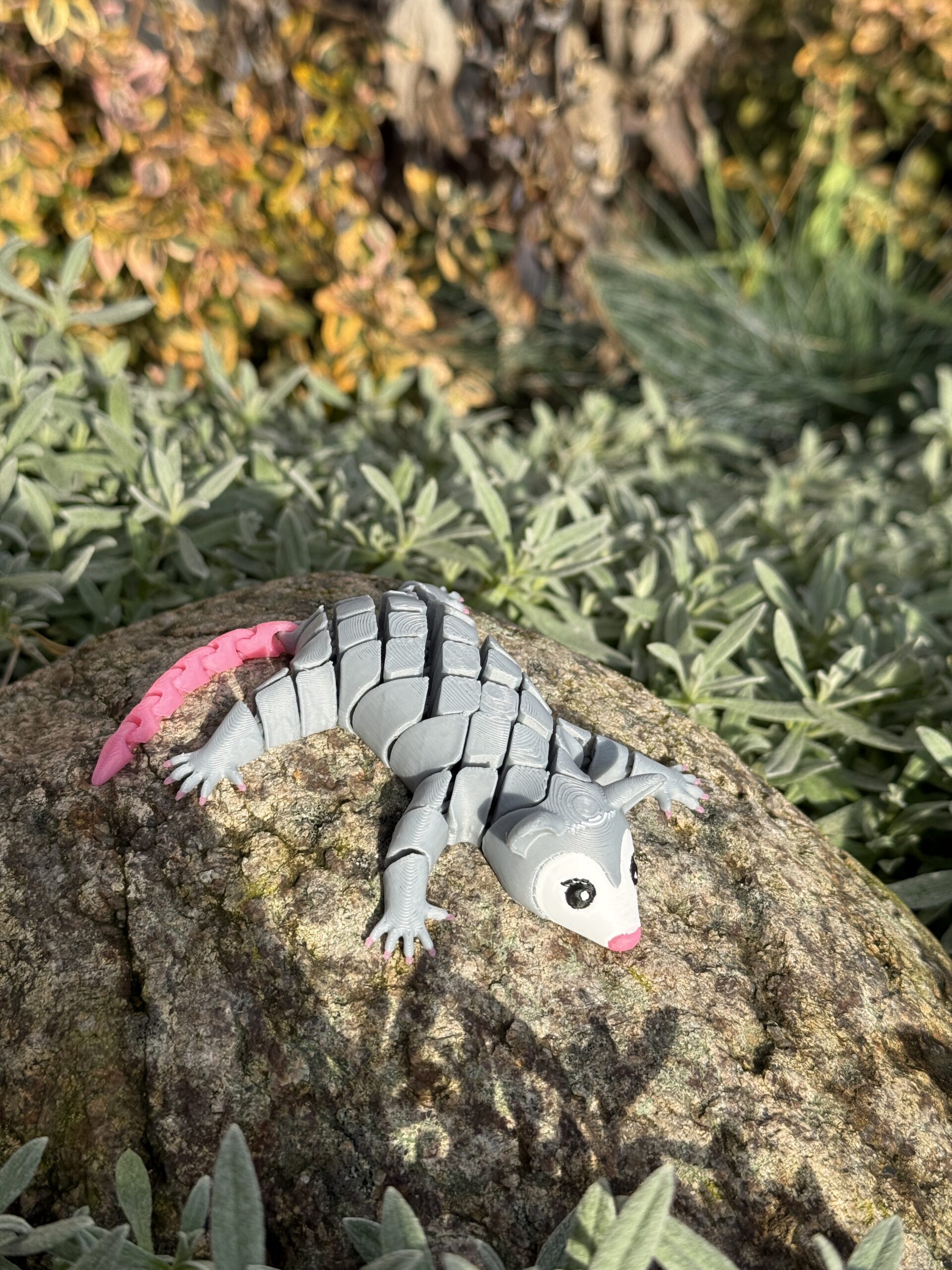 Słodki segmentowy Opos 3D – elastyczna figurka 3D pełna uroku, zabawka - obrazek 5