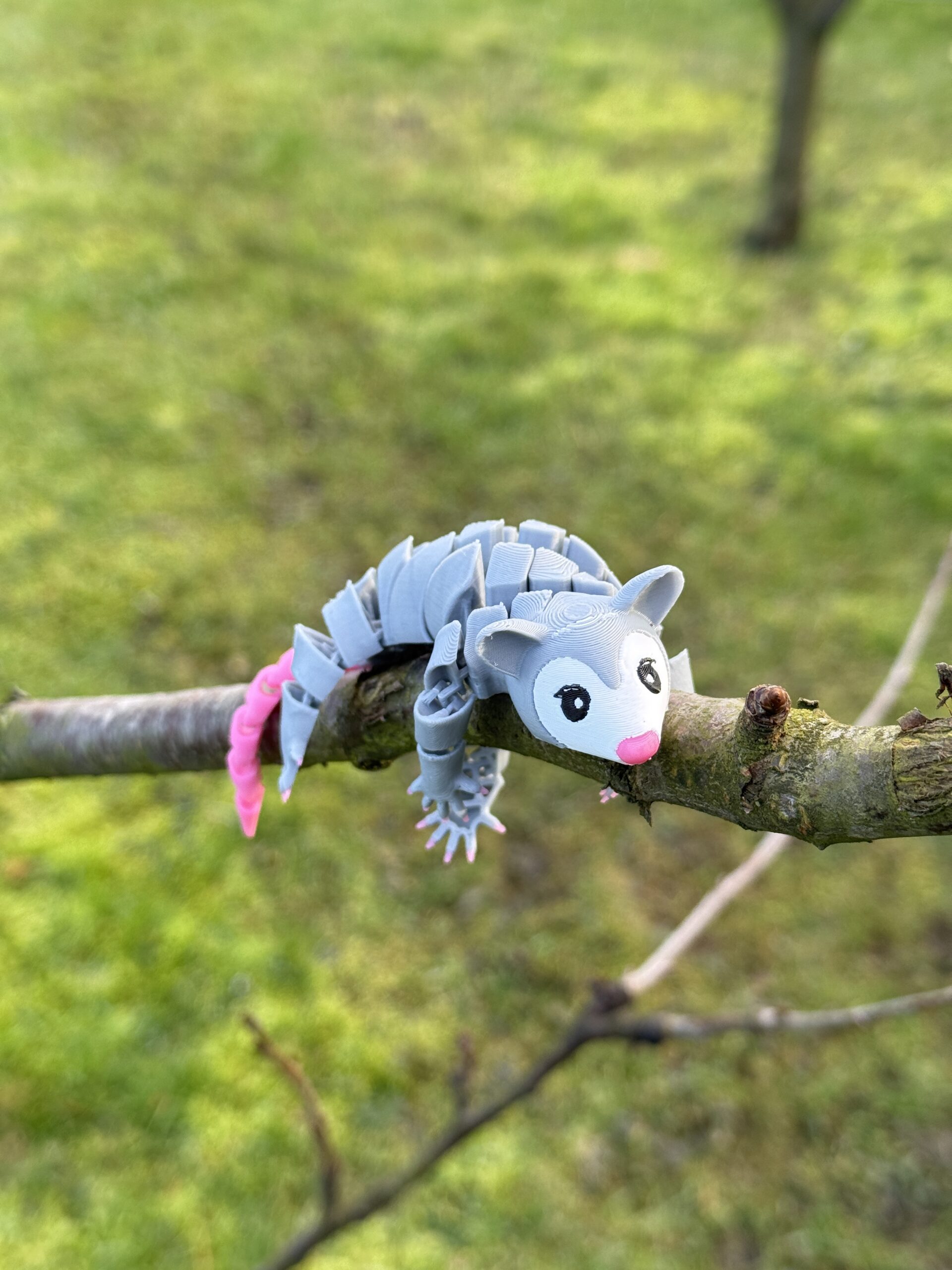 Słodki segmentowy Opos 3D – elastyczna figurka 3D pełna uroku, zabawka - obrazek 6