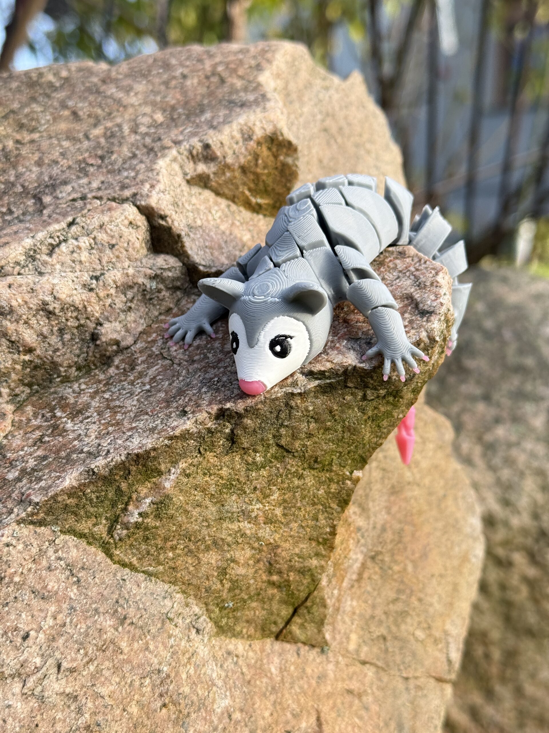 Słodki segmentowy Opos 3D – elastyczna figurka 3D pełna uroku, zabawka - obrazek 8