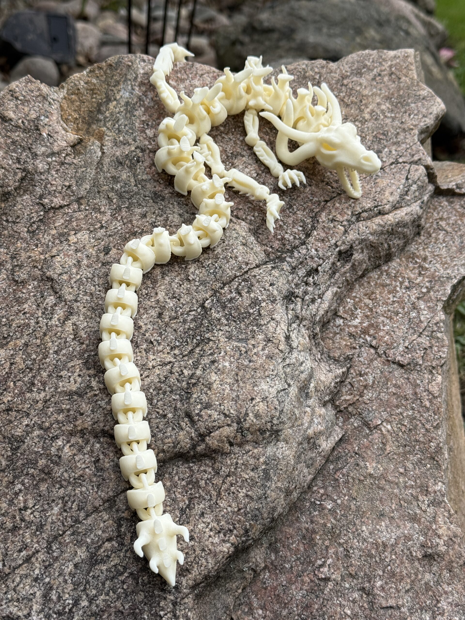 Szkieletowy Smok – przegubowa figura 3D zrodzona z mroku i pradawnych szkieletów - obrazek 6