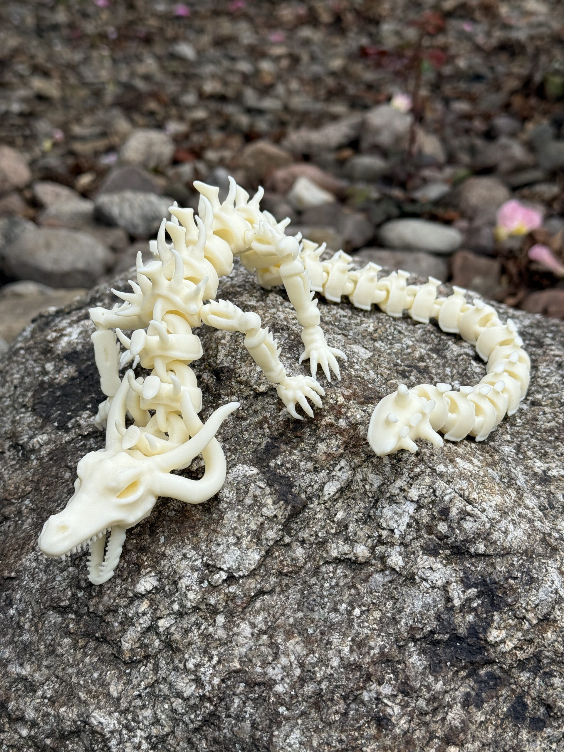 Szkieletowy Smok – przegubowa figura 3D zrodzona z mroku i pradawnych szkieletów - obrazek 11