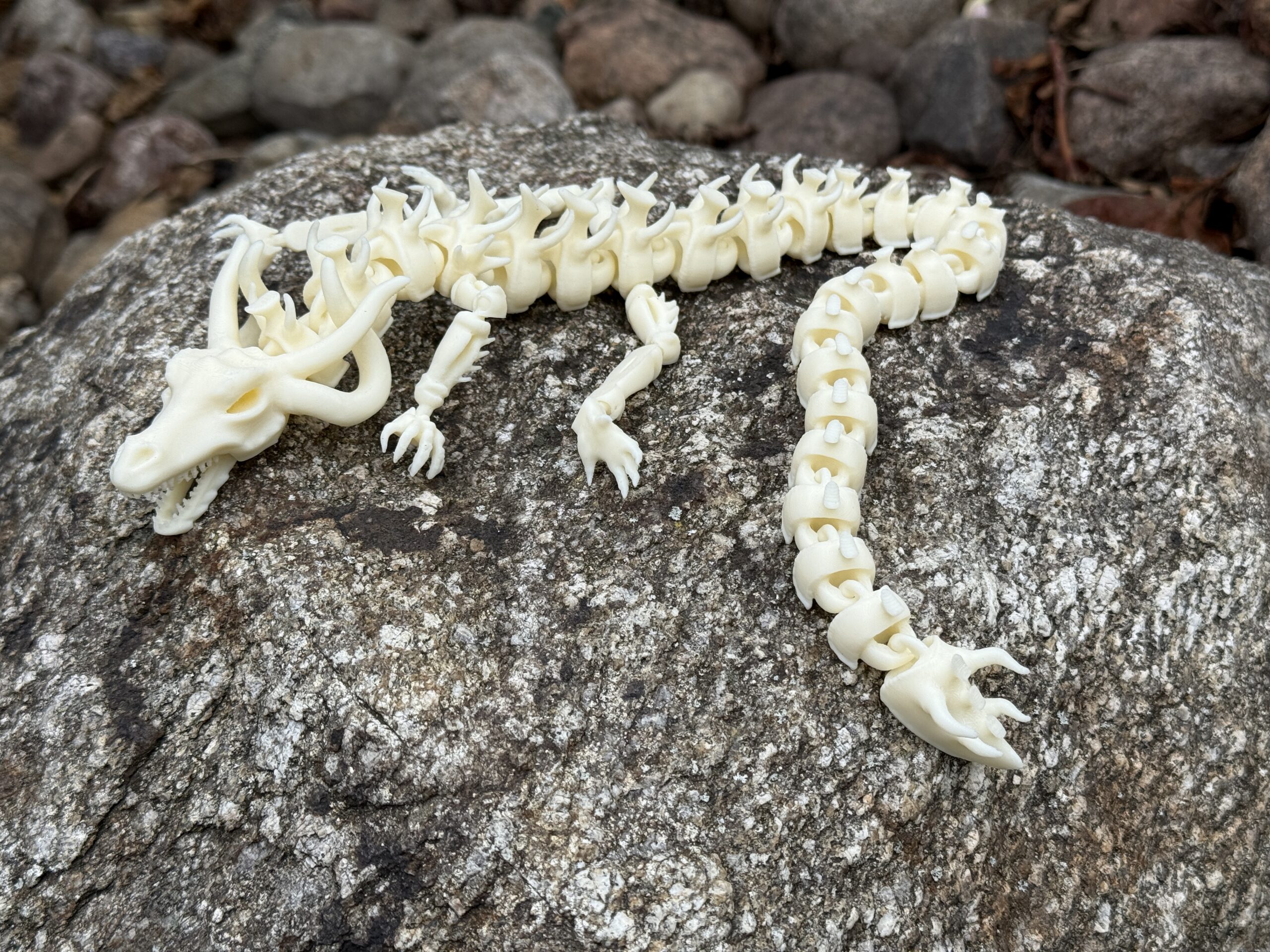 Szkieletowy Smok – przegubowa figura 3D zrodzona z mroku i pradawnych szkieletów - obrazek 12