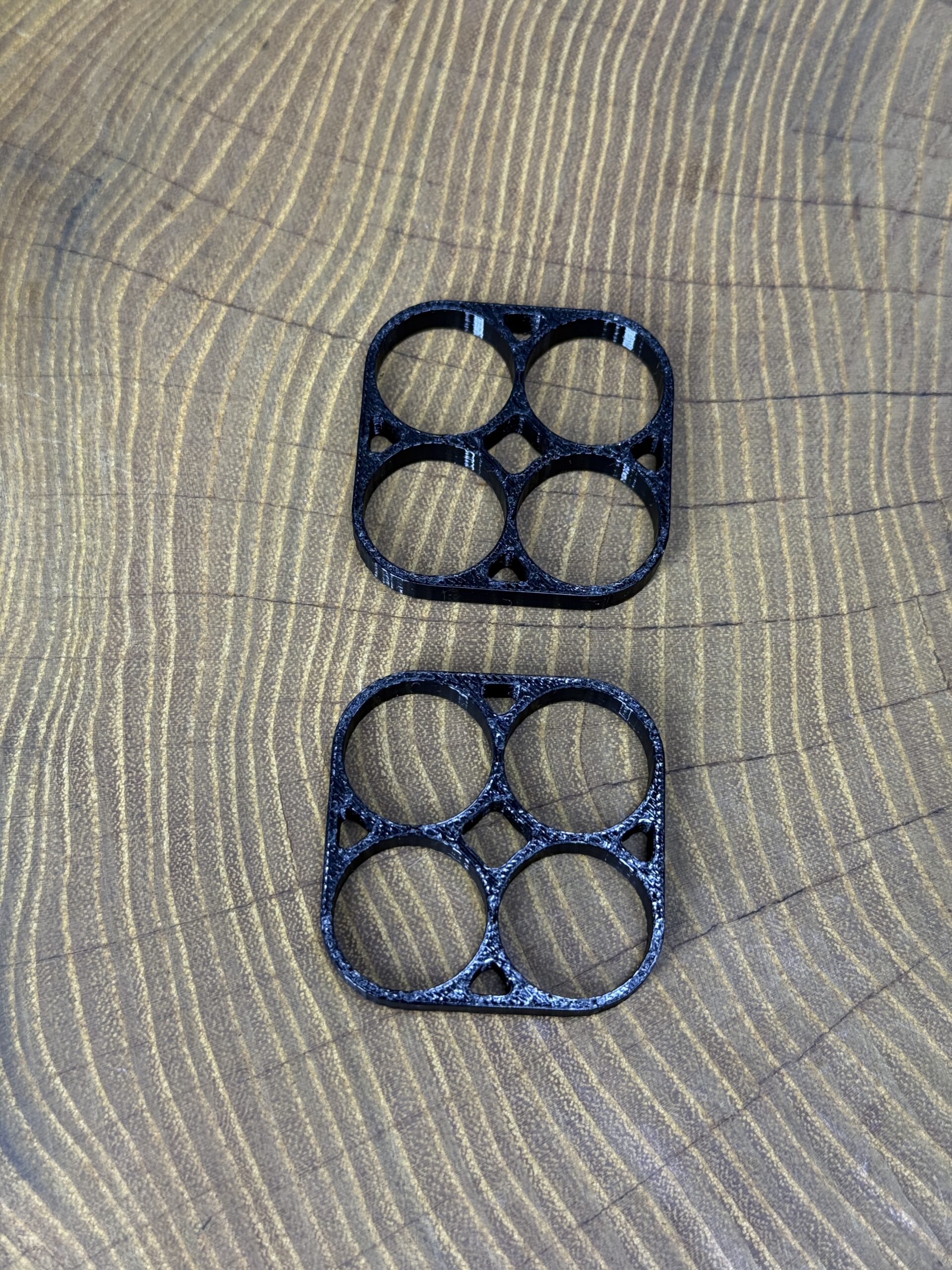 Uchwyt / koszyk na ogniwa 21700 – solidny i precyzyjny element, 2x2 - obrazek 3