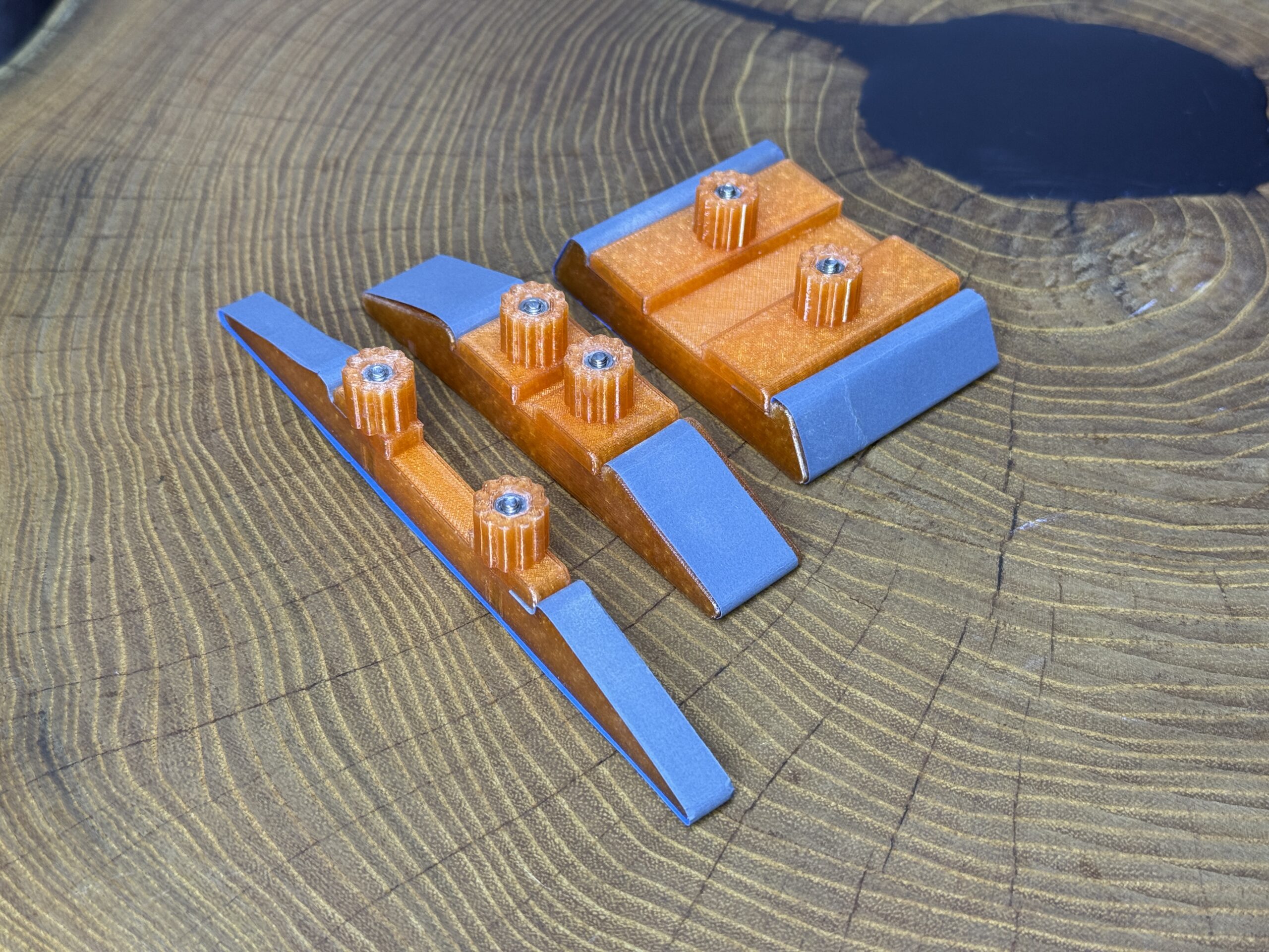 Zestaw 3 uchwytów na papier i płótno ścierne – narzędzie do szlifowania, modelarstwo, DIY - obrazek 3