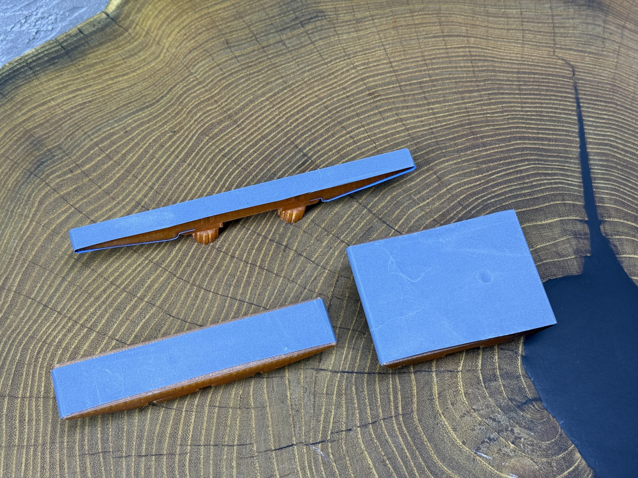 Zestaw 3 uchwytów na papier i płótno ścierne – narzędzie do szlifowania, modelarstwo, DIY - obrazek 5