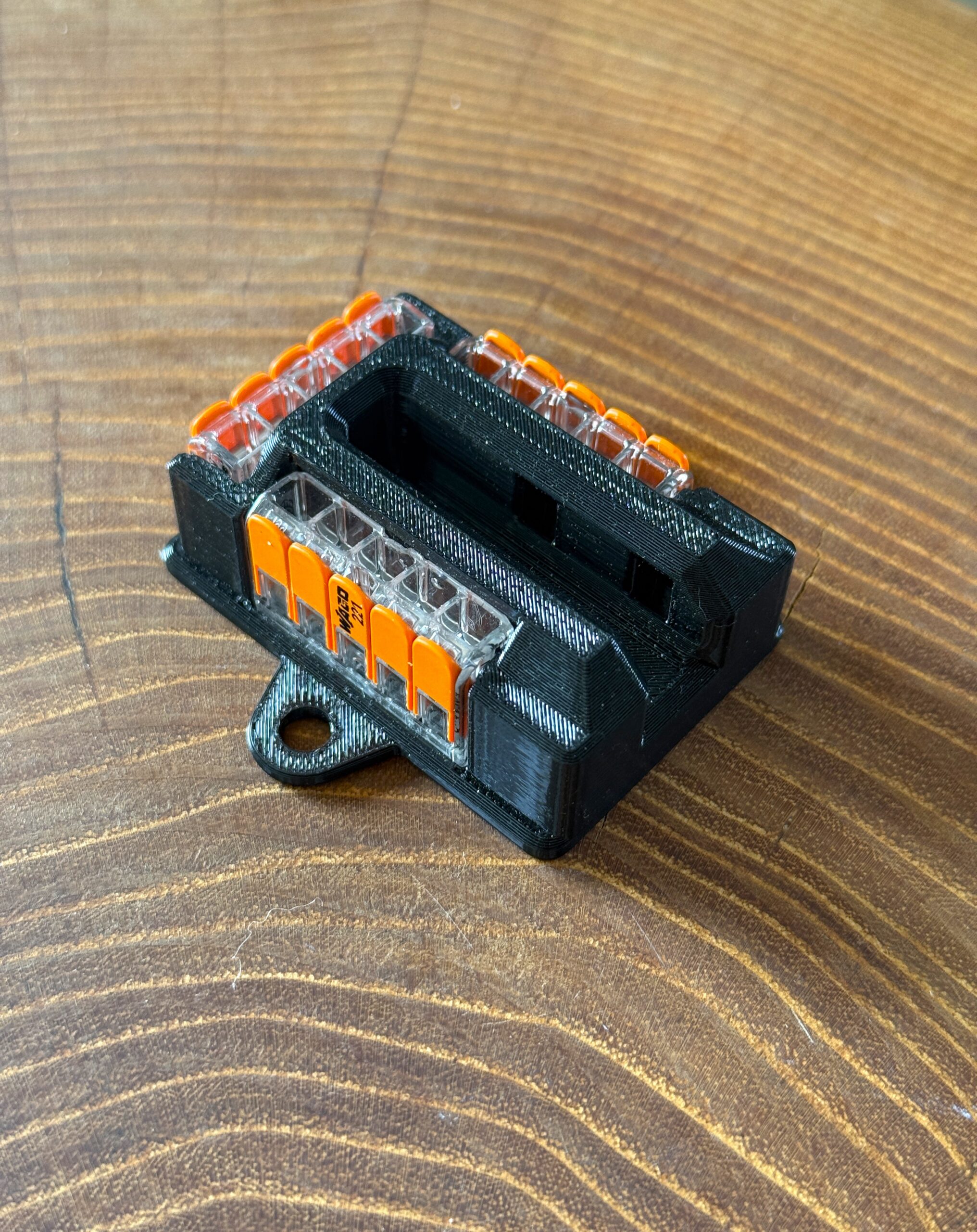 Blok rozdzielczy do kostek WAGO 221-415 – solidny uchwyt 3-sekcyjny - obrazek 4