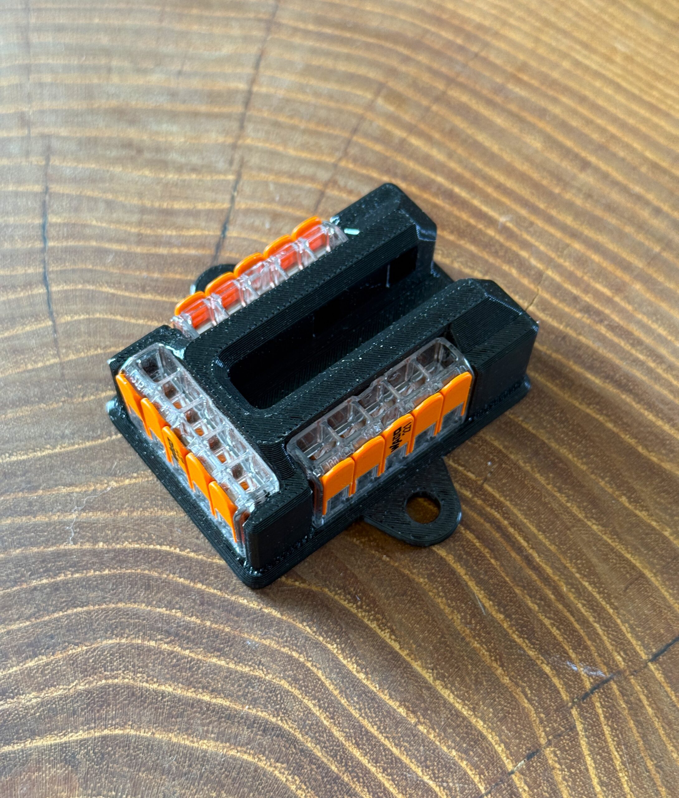 Blok rozdzielczy do kostek WAGO 221-415 – solidny uchwyt 3-sekcyjny - obrazek 6