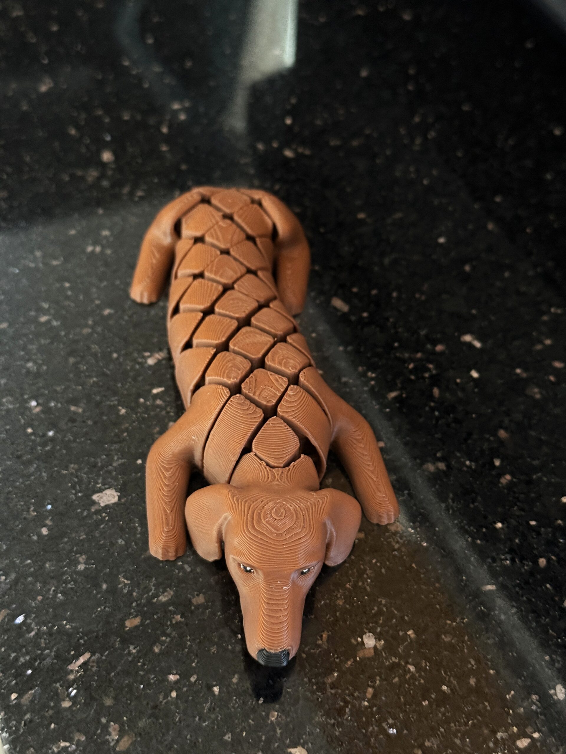 Jamnik 3D – Segmentowa figurka, piesek z charakterem, zabawka, prezent - obrazek 6