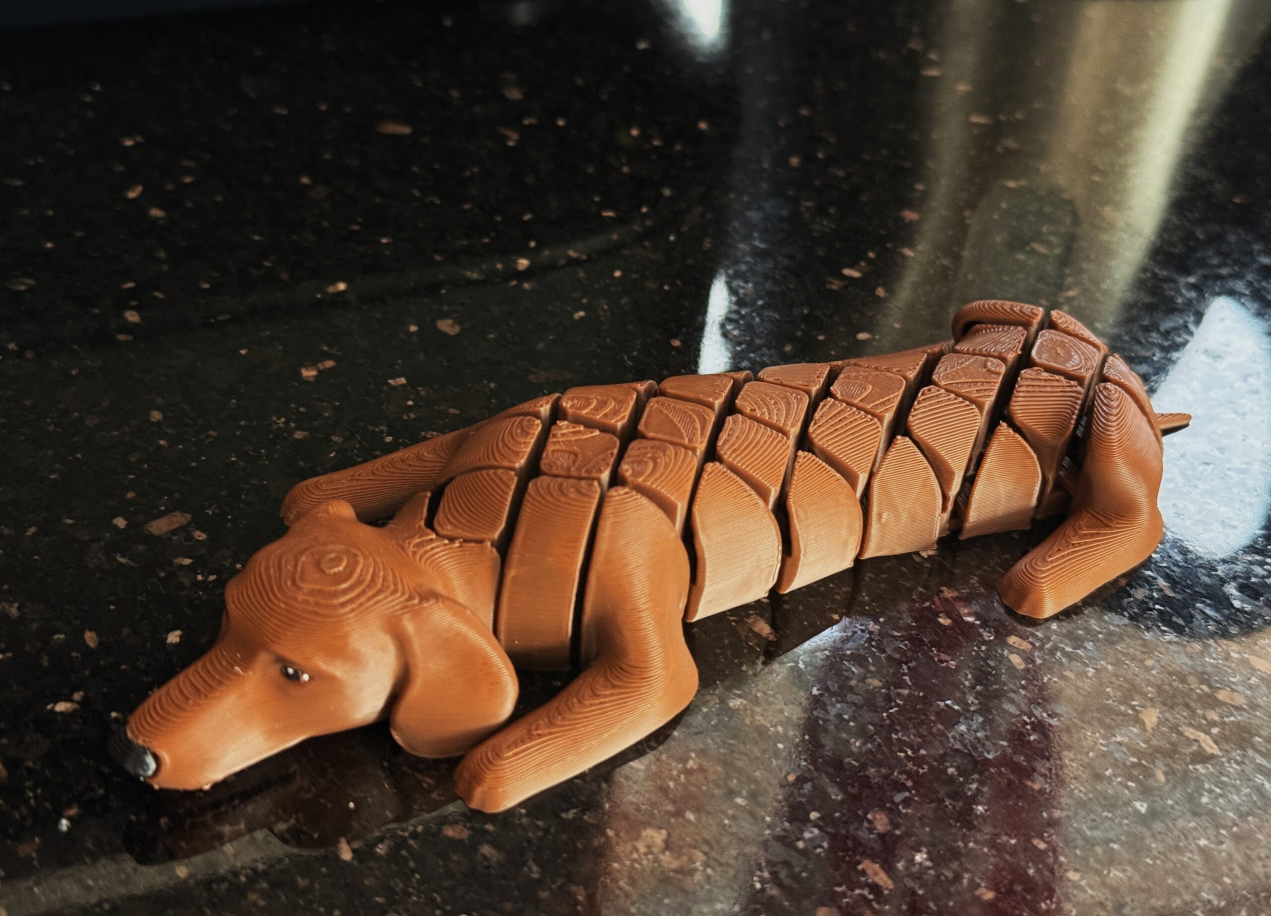 Jamnik 3D – Segmentowa figurka, piesek z charakterem, zabawka, prezent - obrazek 7