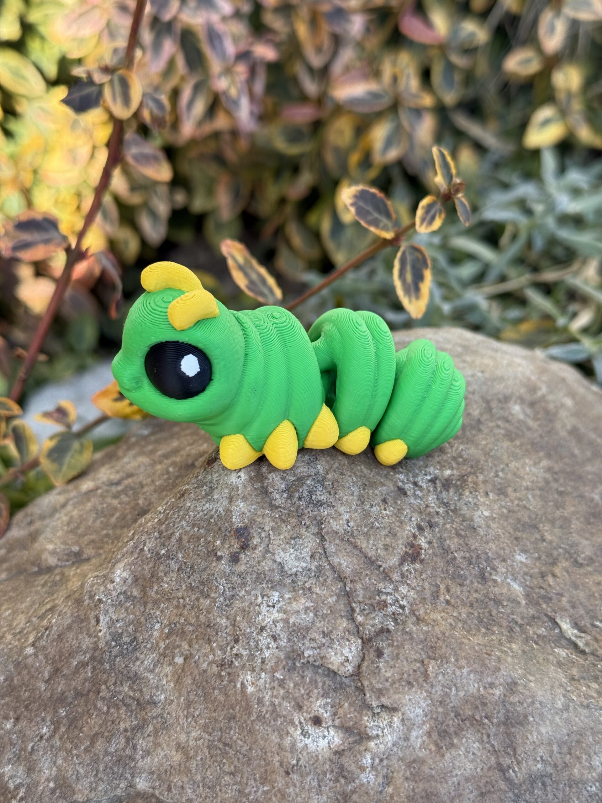 Gąsienica 3D – początek przemiany | mini figurka 3D z ruchomym tułowiem - obrazek 4