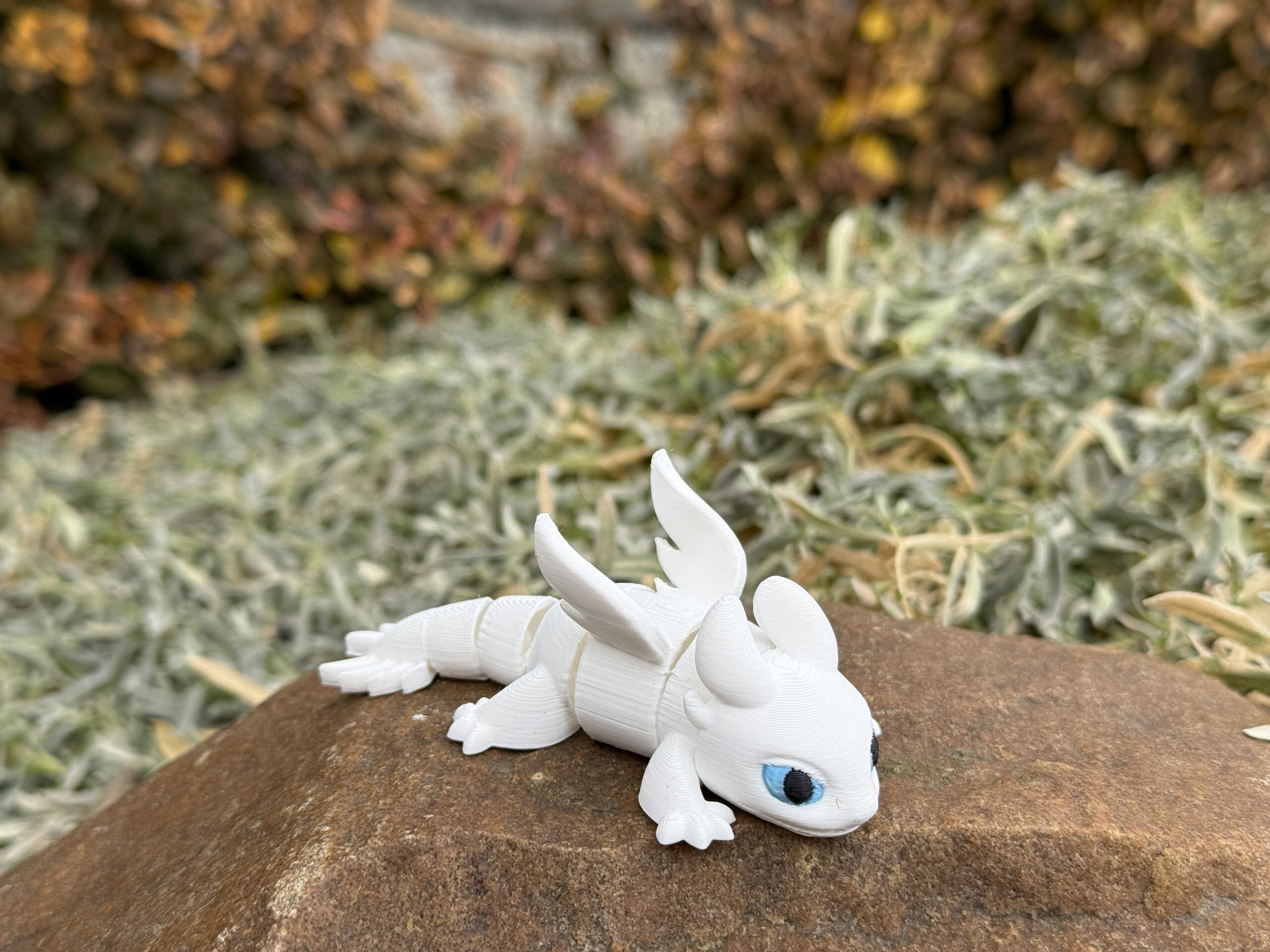 Biała Furia 3D – przegubowa figurka inspirowana „Jak wytresować smoka” - obrazek 8