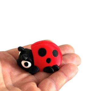 Biedronka 3D – mała strażniczka szczęścia | mini figurka z ruchomą głową