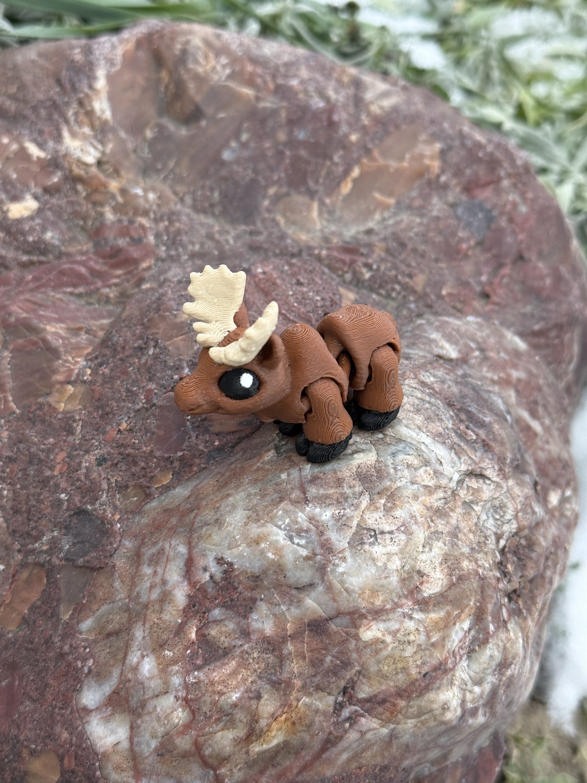 Słodki Łoś Minimals 3D – ruchoma mini figurka, kolekcja, zabawka - obrazek 9