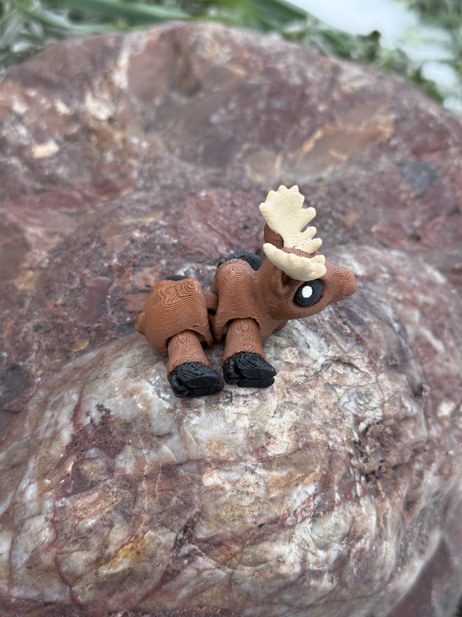 Słodki Łoś Minimals 3D – ruchoma mini figurka, kolekcja, zabawka - obrazek 13