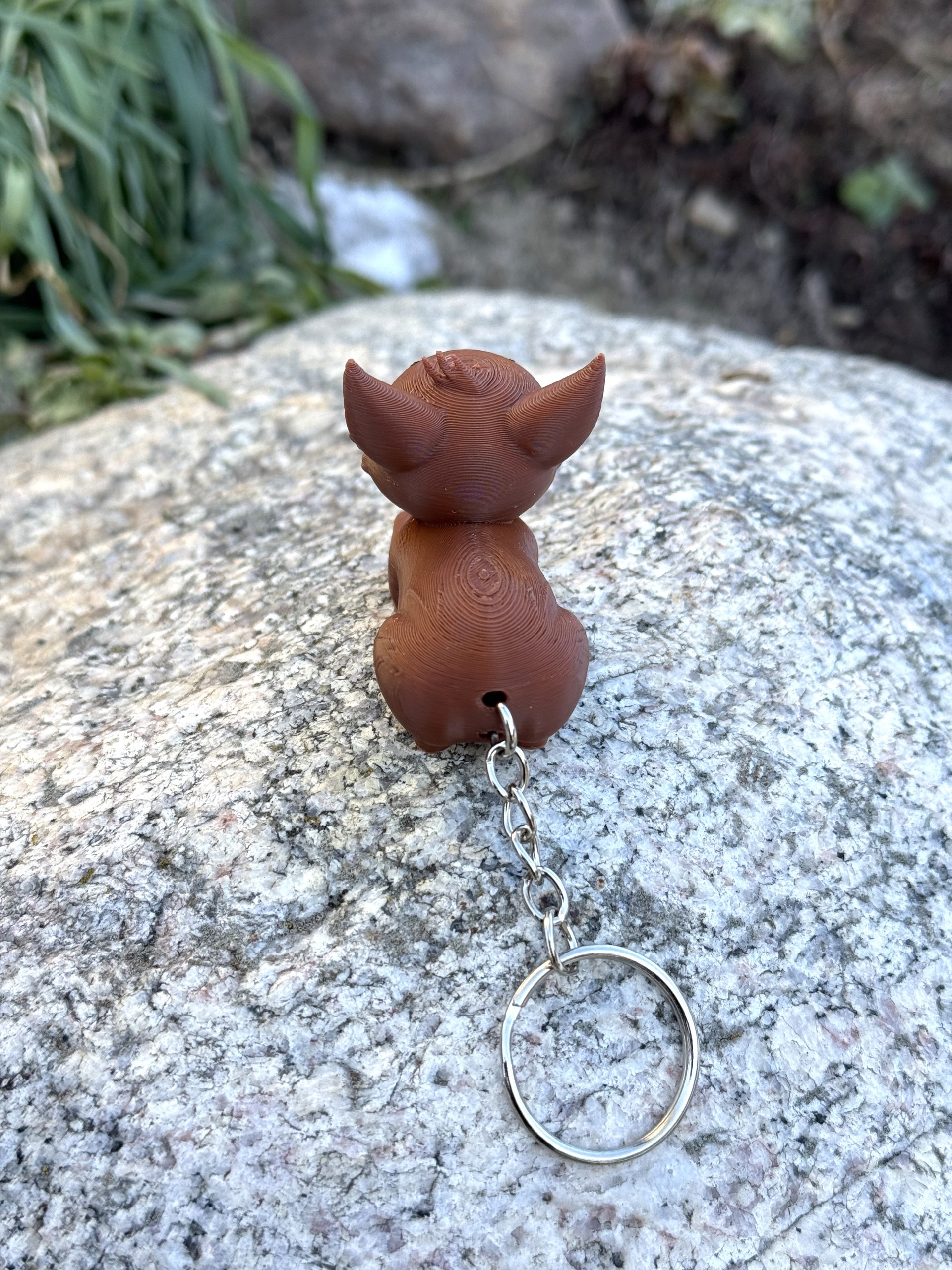 Kotek, kot leżący na brzuchu 3D – brelok mini figurka, zabawka, prezent - obrazek 10