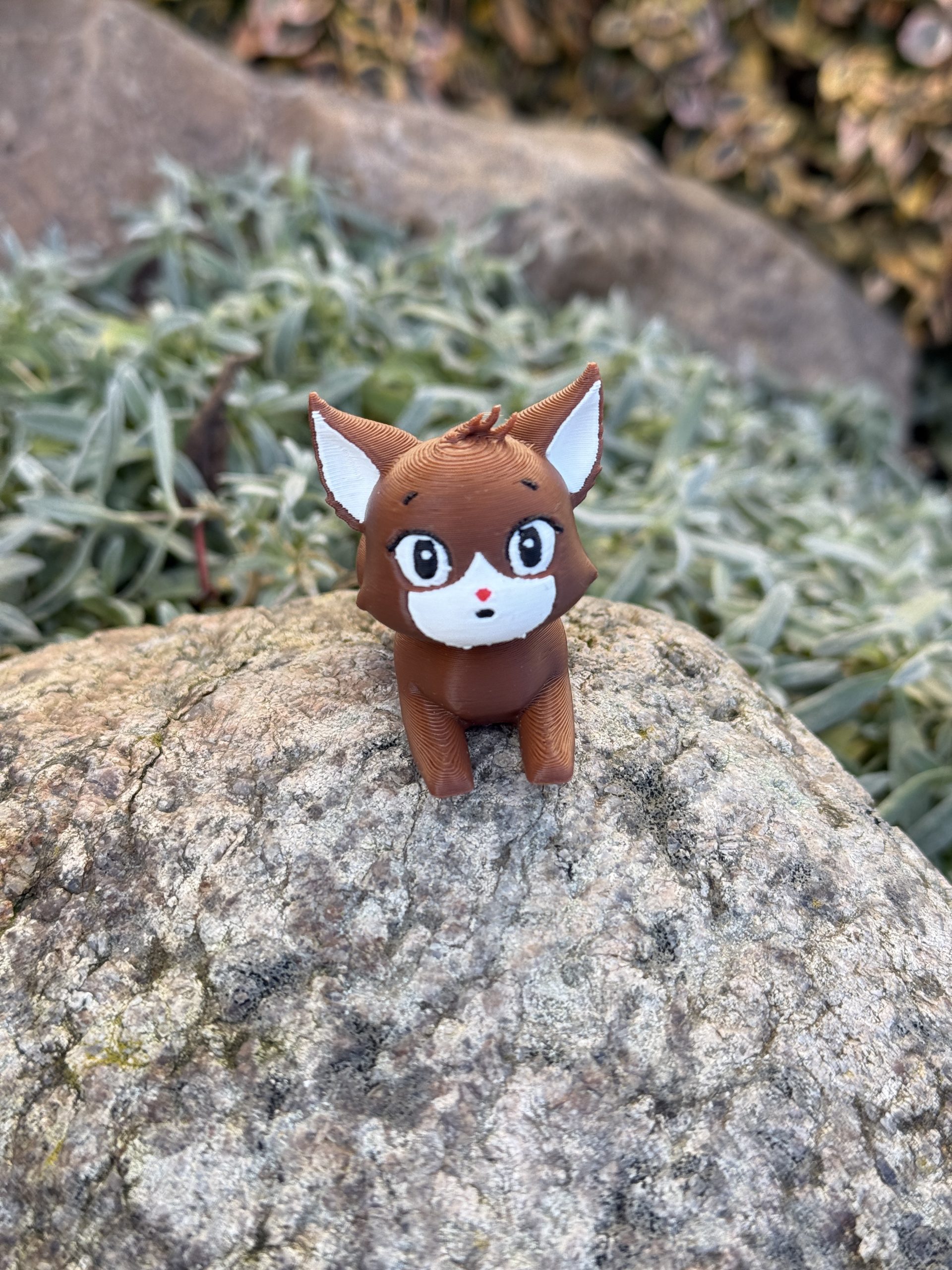 Kotek, kot leżący na brzuchu 3D – brelok mini figurka, zabawka, prezent - obrazek 12